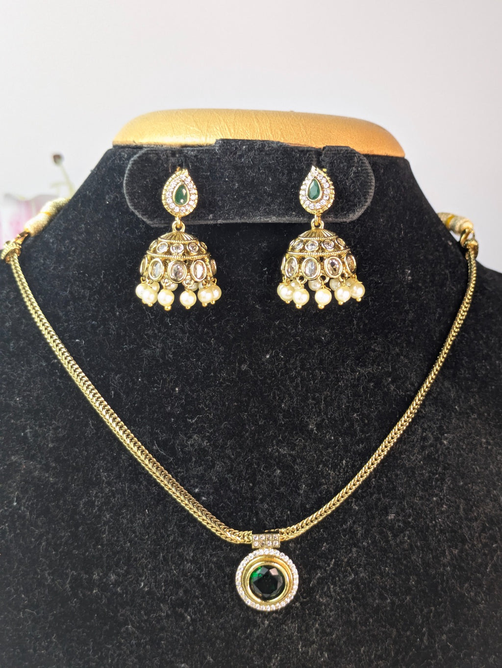 Emerald Single Stone Attigai