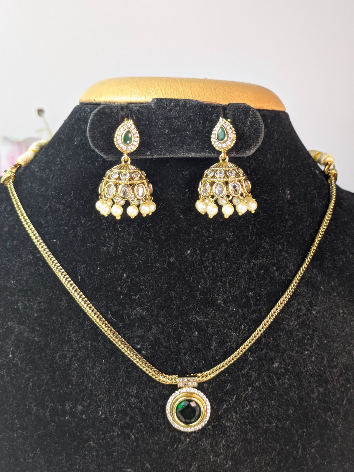 Emerald Single Stone Attigai