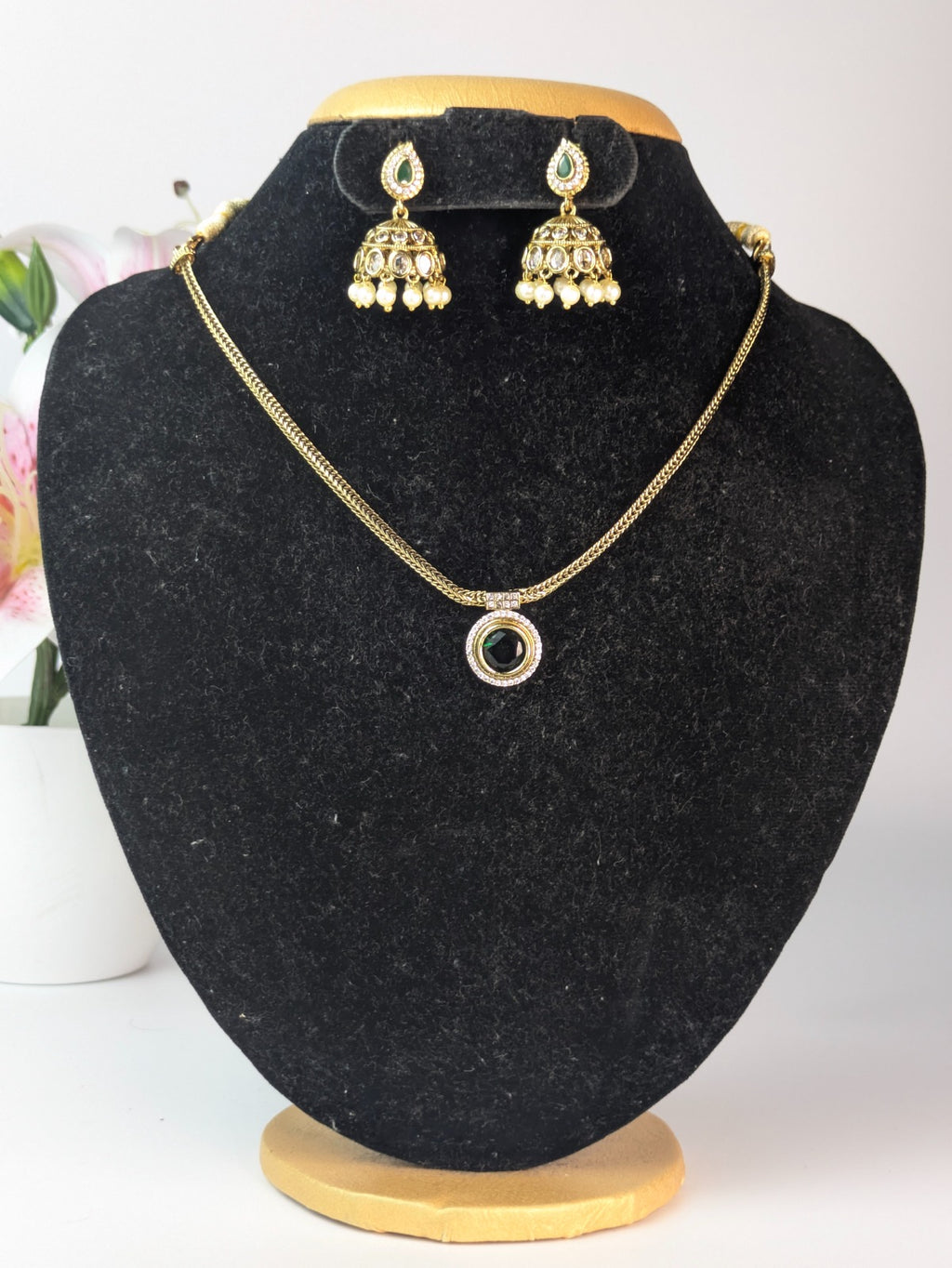 Emerald Single Stone Attigai