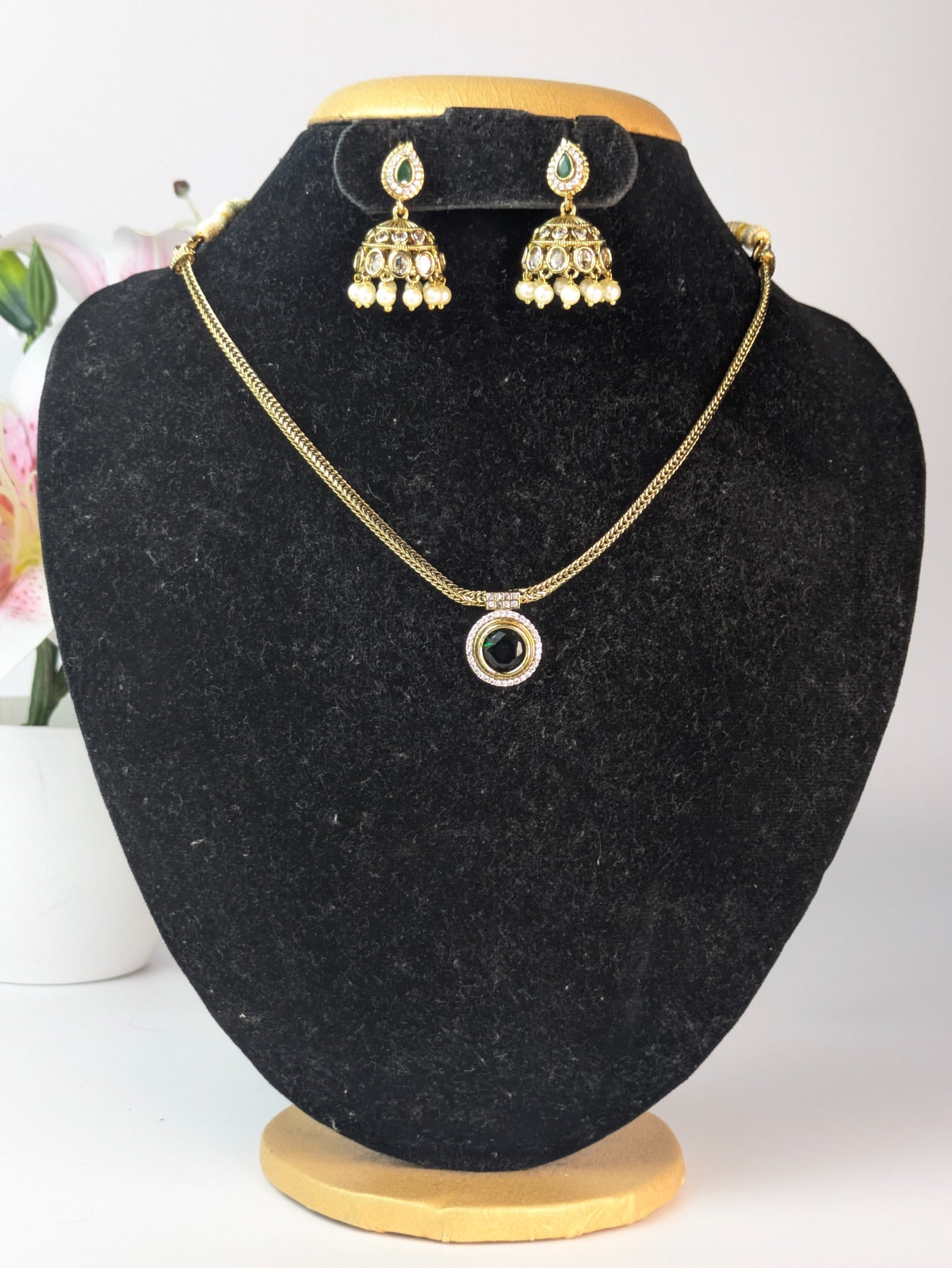 Emerald Single Stone Attigai