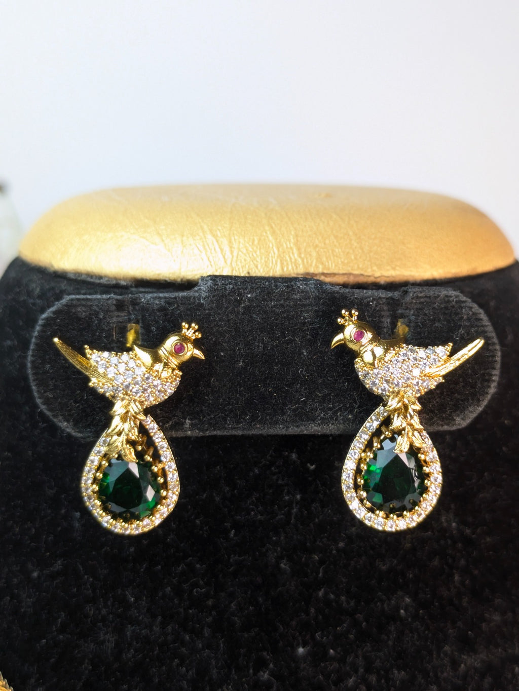 Green Parrot Attigai