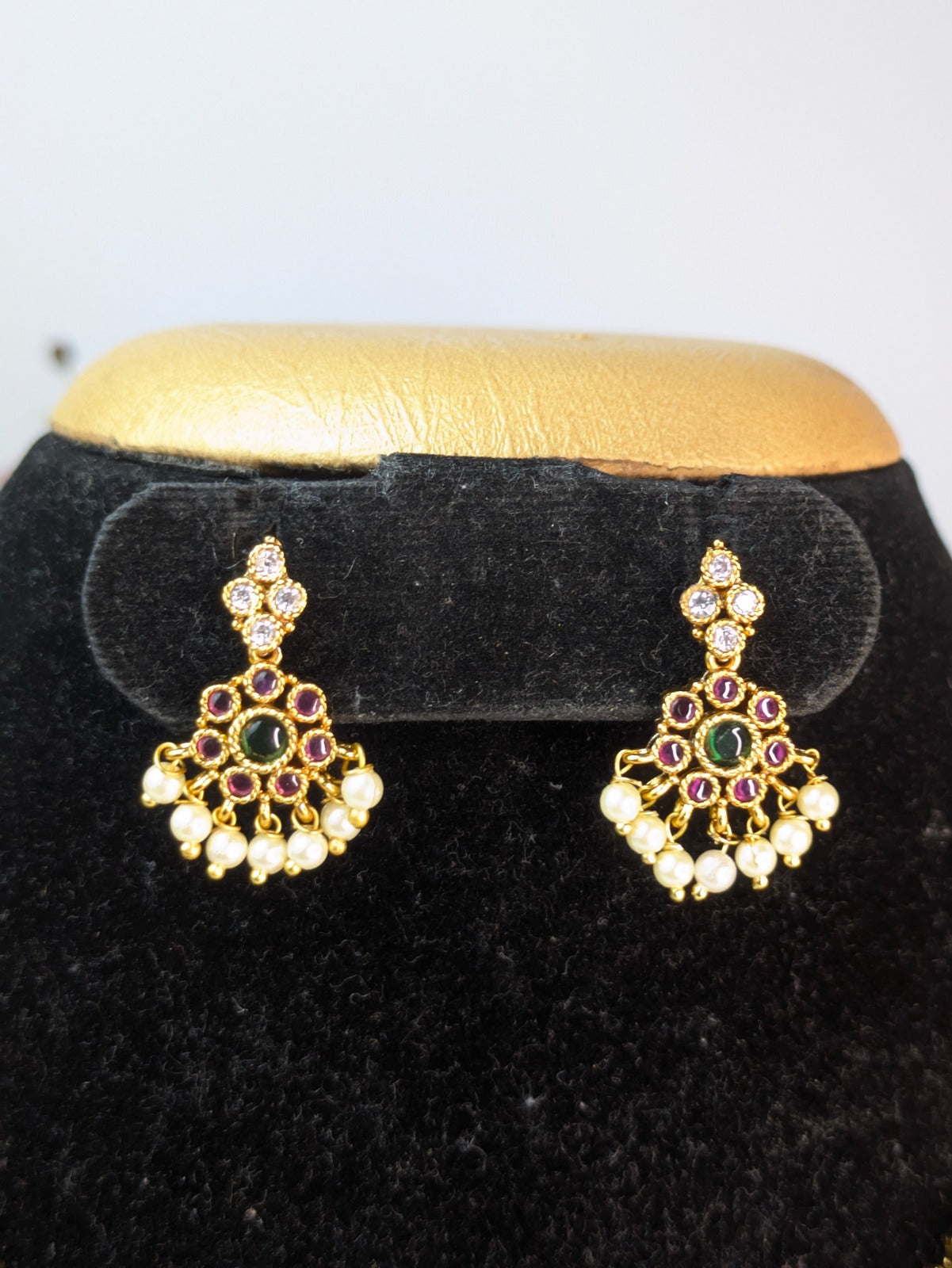 Ruby and Green Stone Attigai
