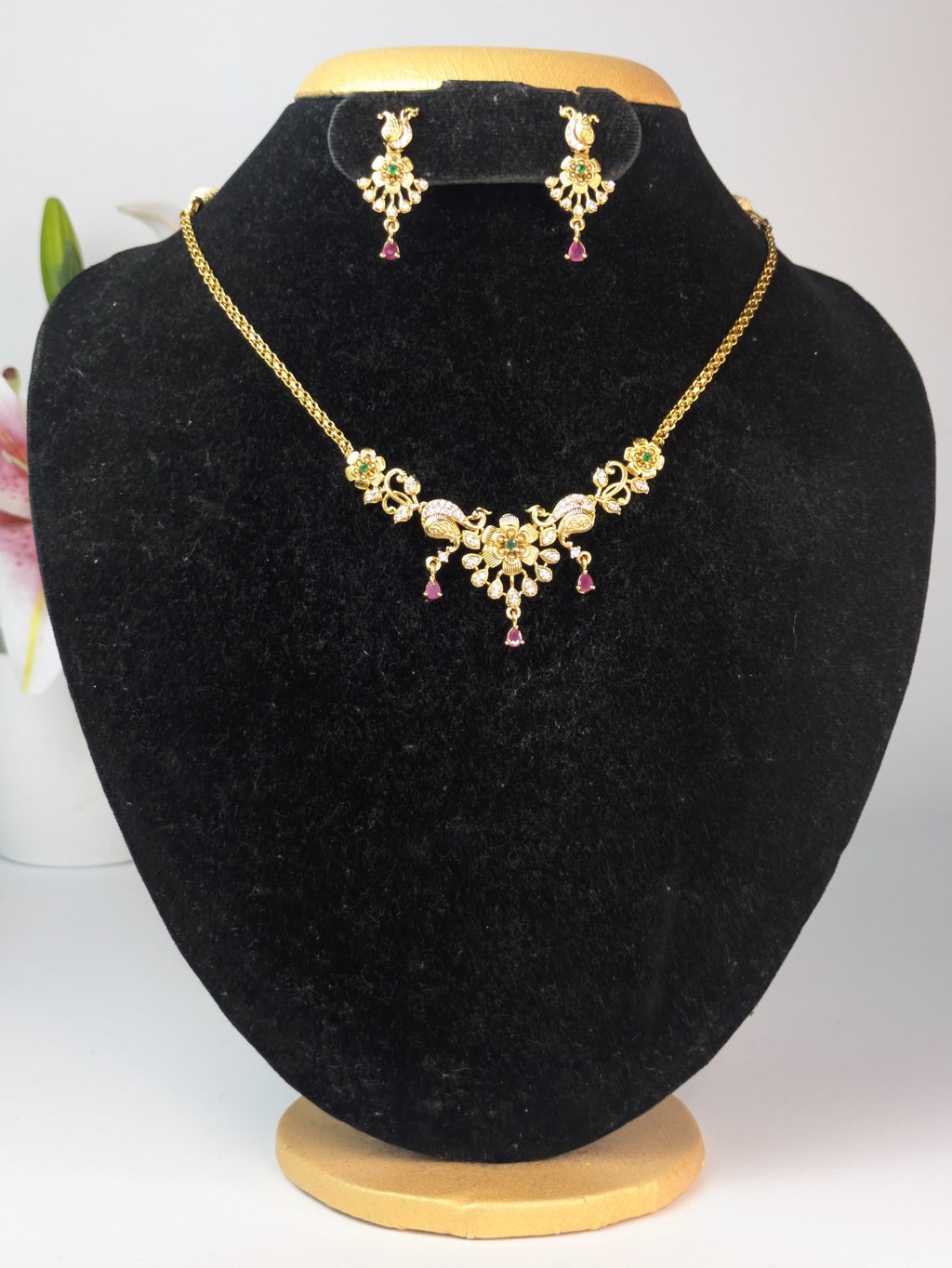 Gold look like Minimal Necklace