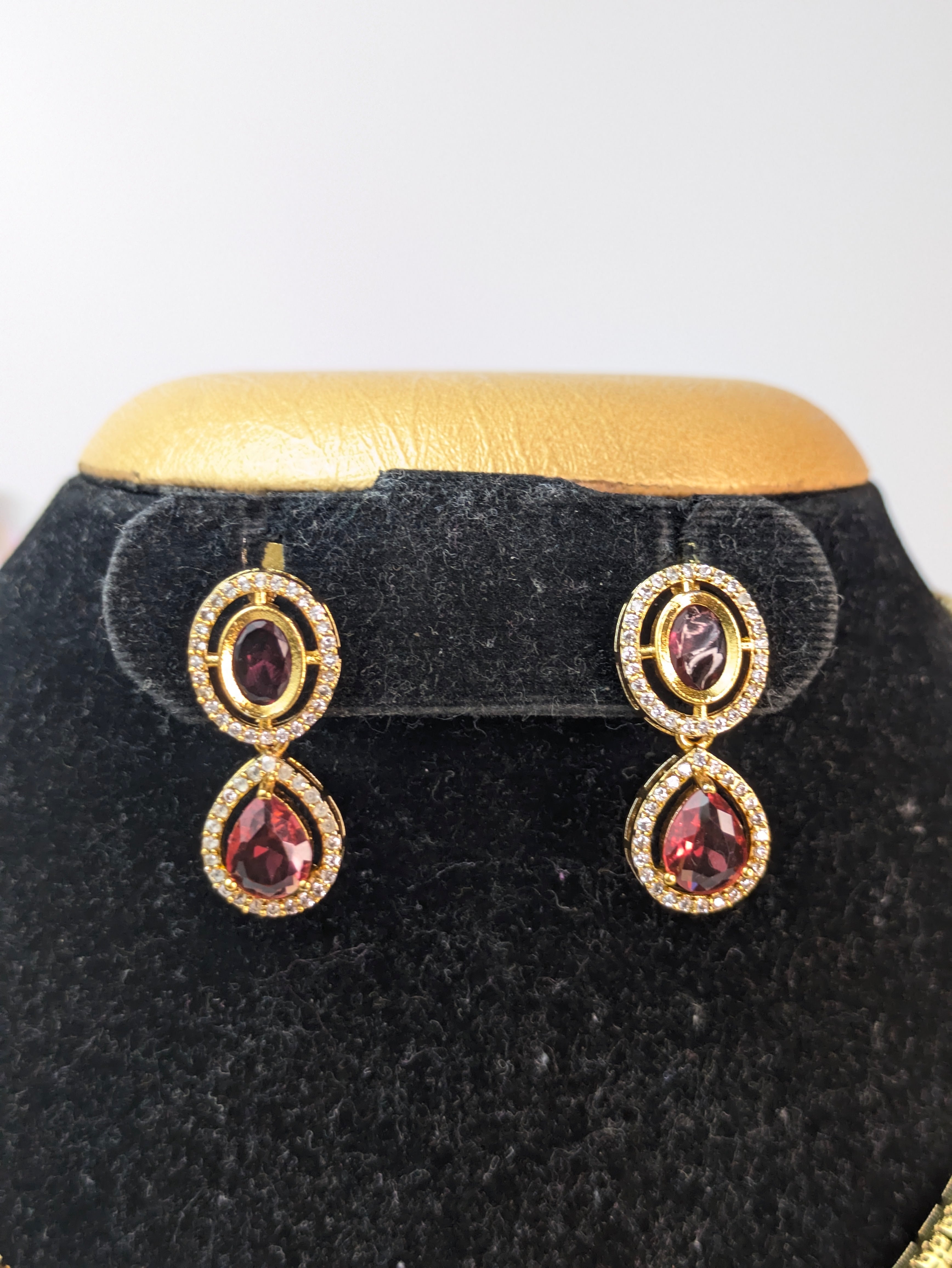 Ruby Stone AD Hasli