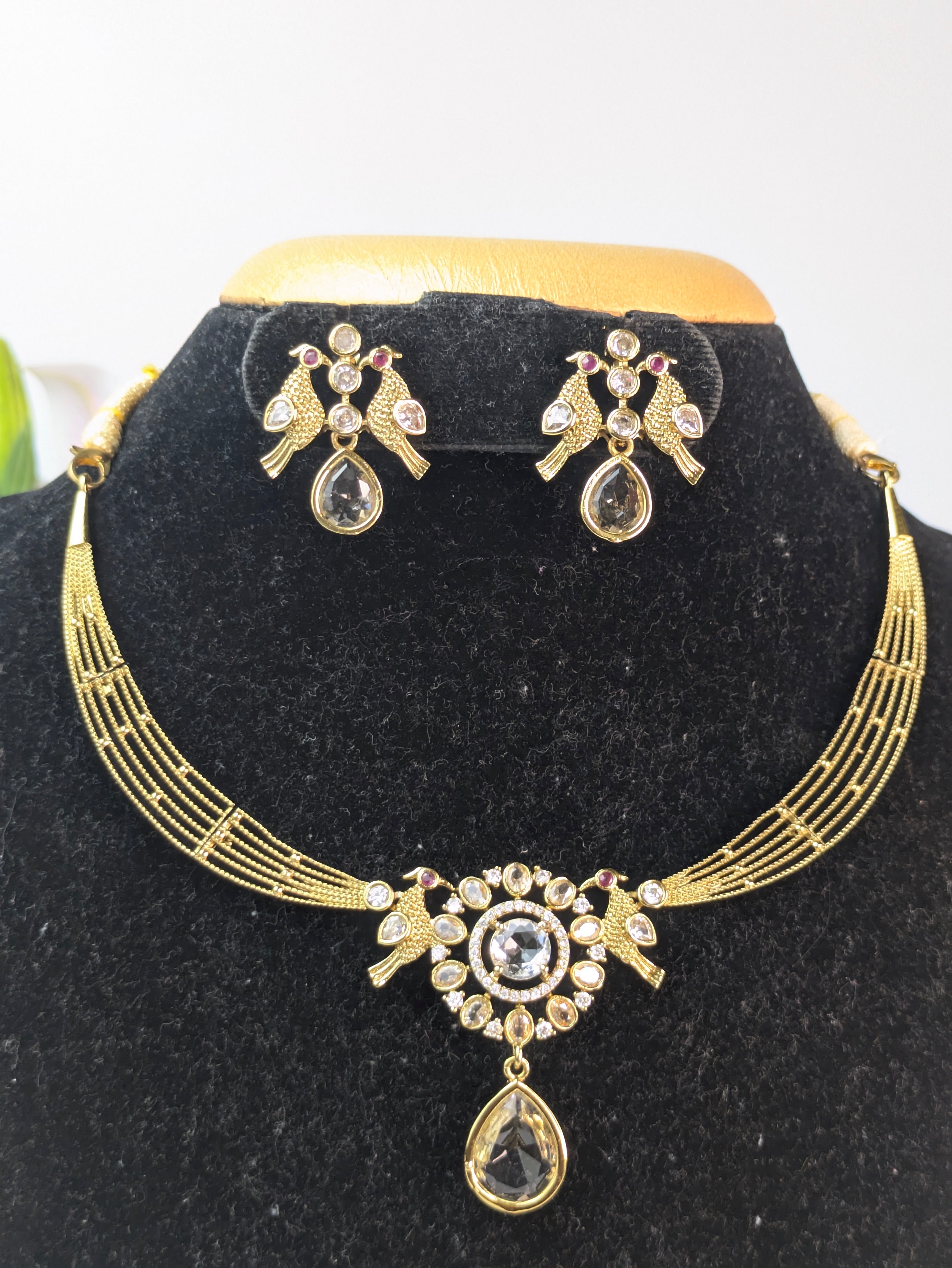 AD Stone Sparrow Necklace
