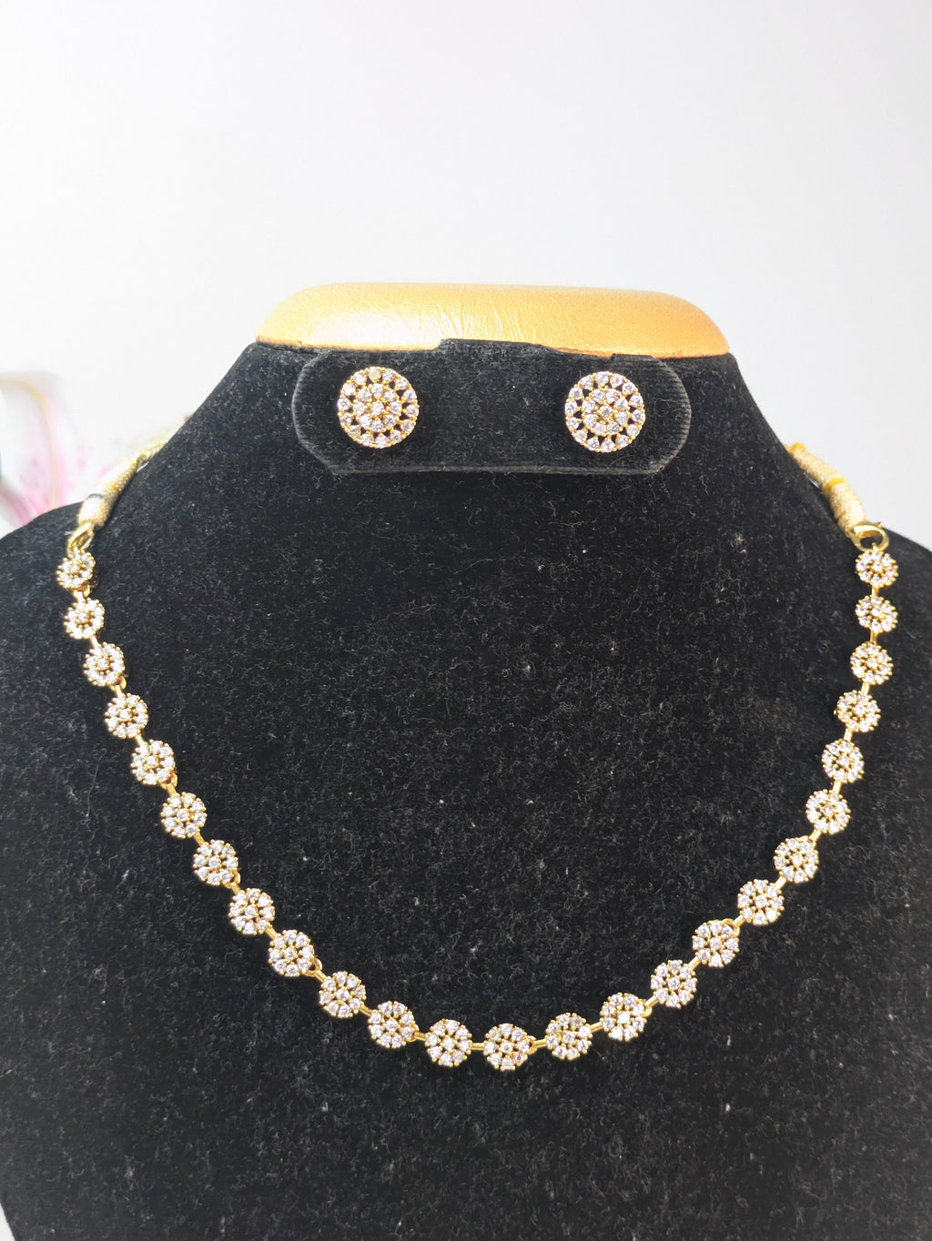 AD Stone Flower Necklace with Stud