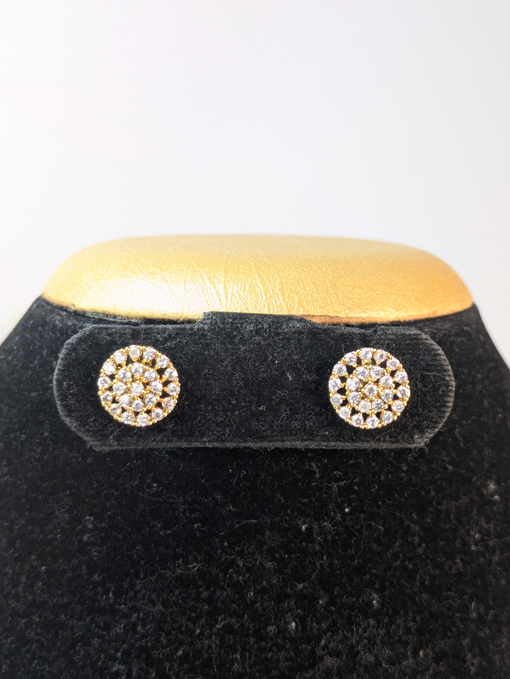 AD Stone Flower Necklace with Stud