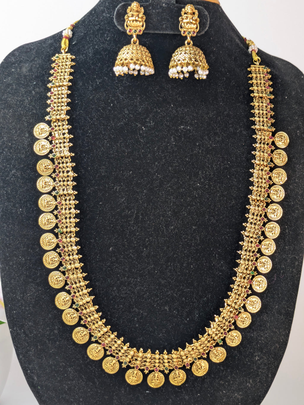 South Indian temple jewelry set