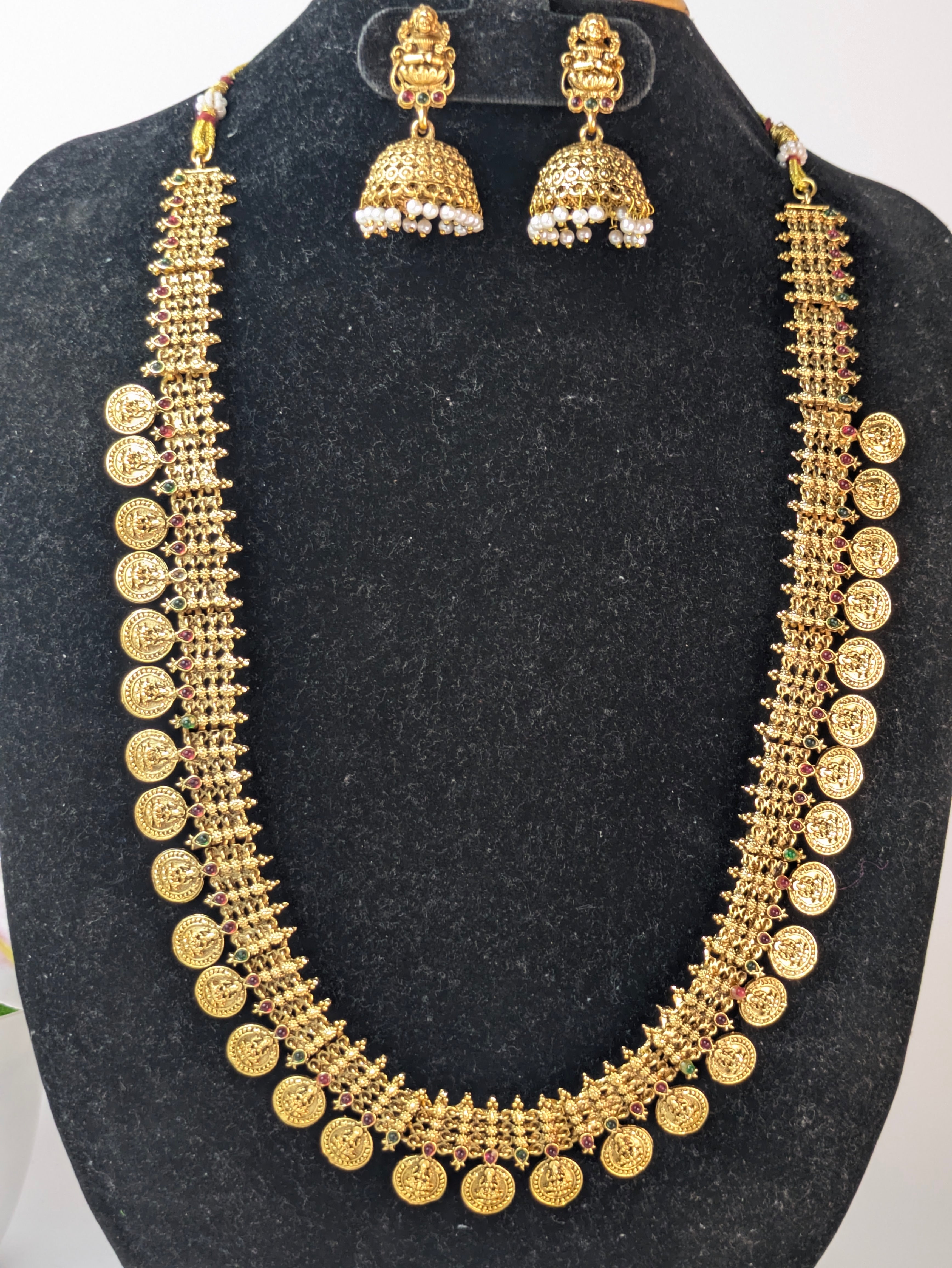 South Indian temple jewelry set