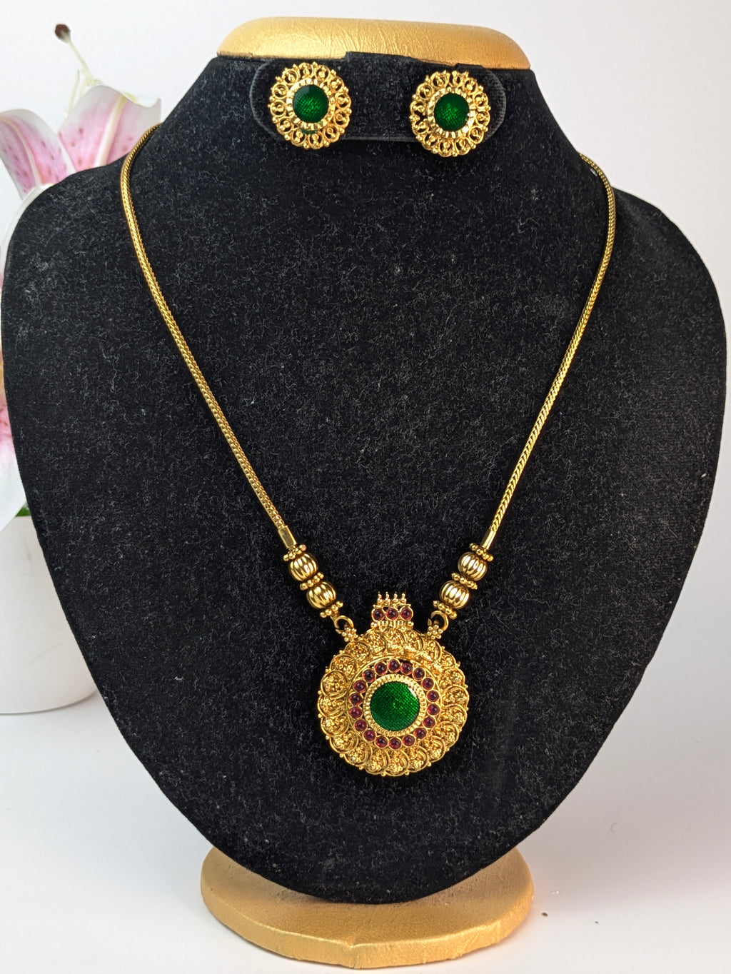 Kerala-style gold-plated Pathakkam / Palakka Mid haram jewelry set