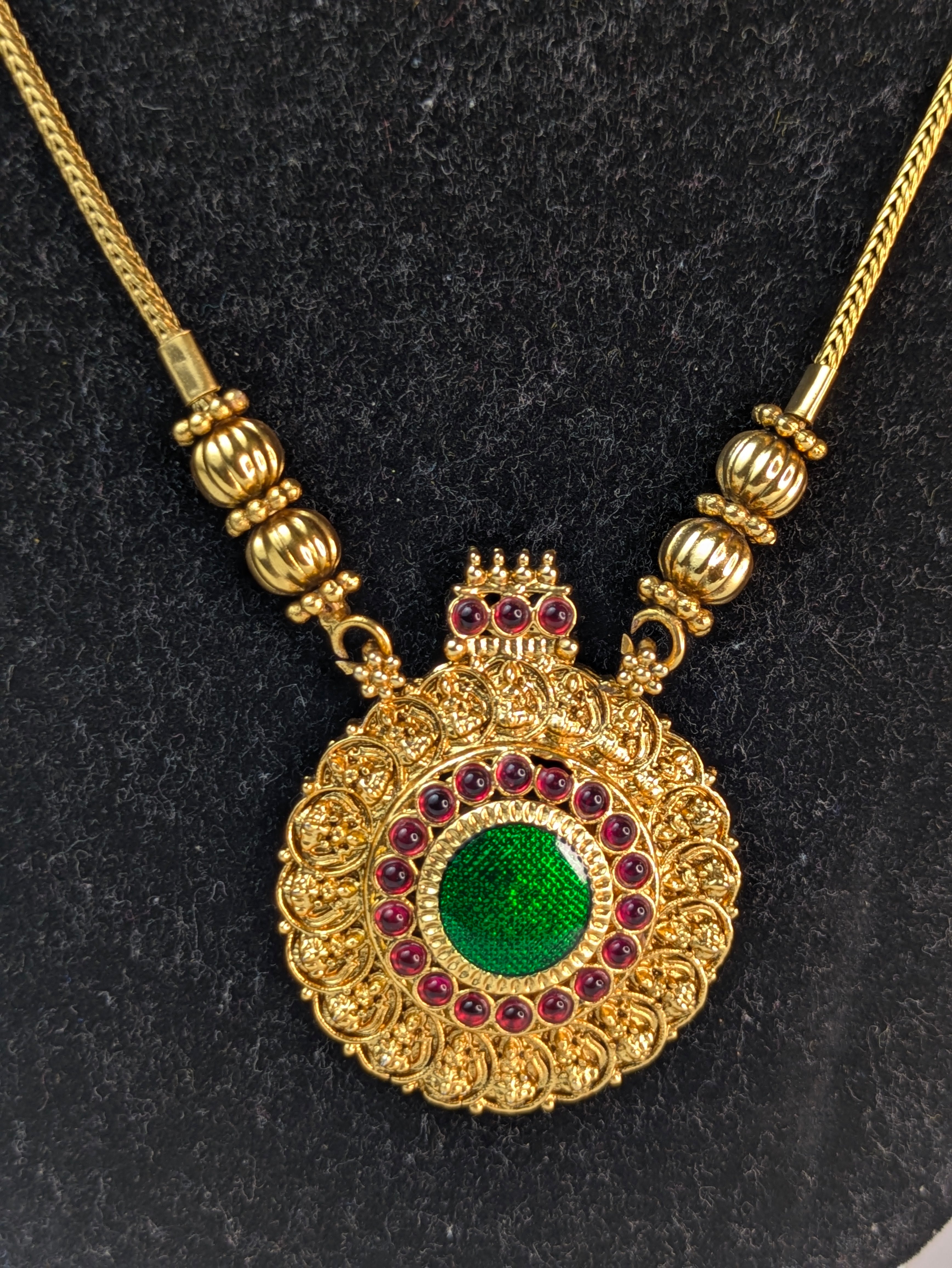 Kerala-style gold-plated Pathakkam / Palakka Mid haram jewelry set