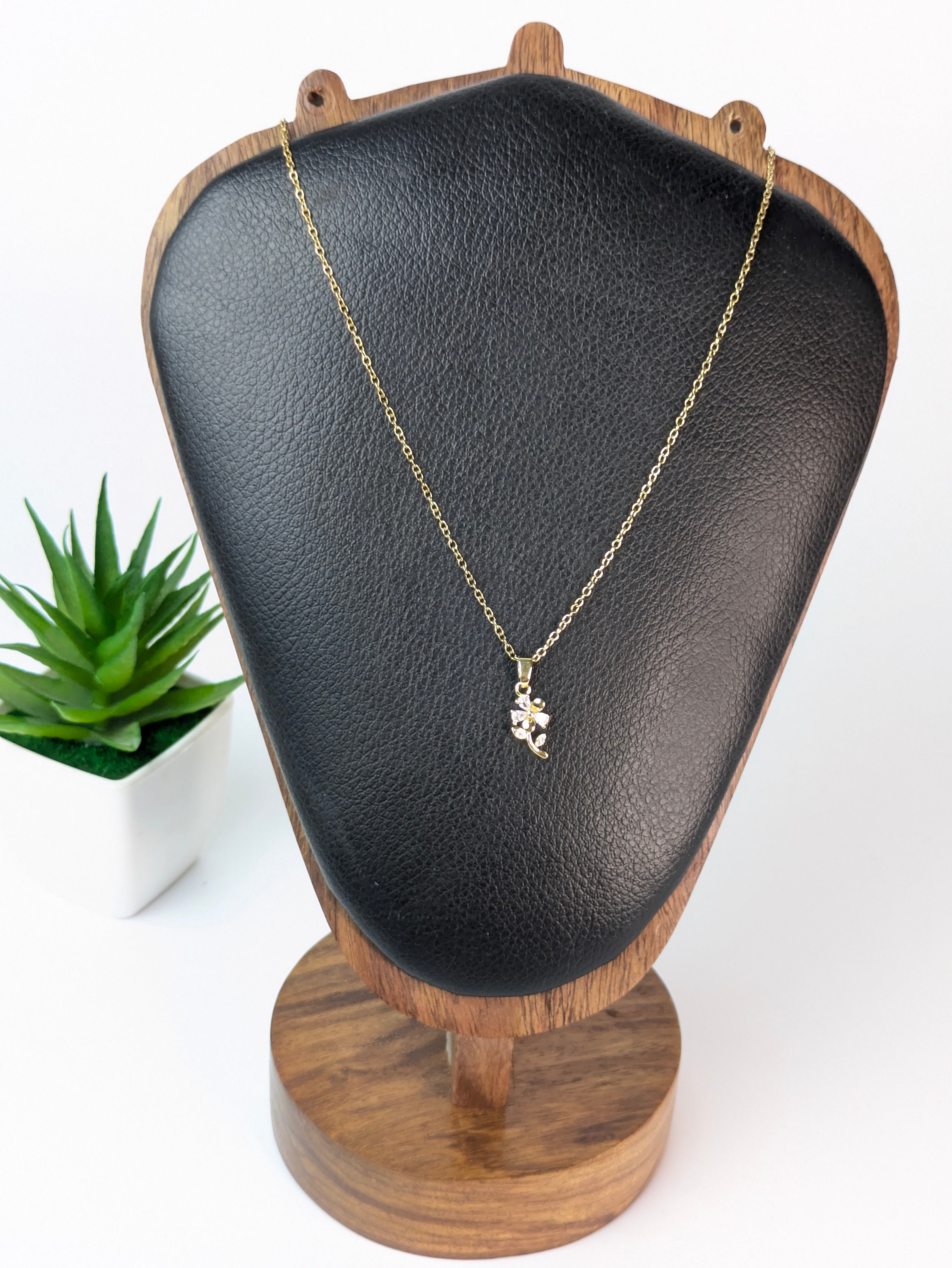 Flower charm chain