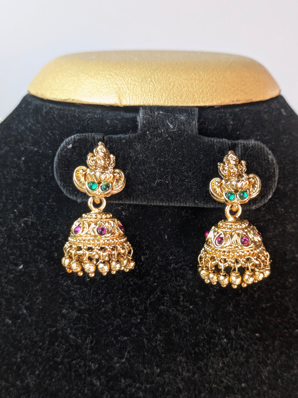 traditional South Indian temple jewelry set