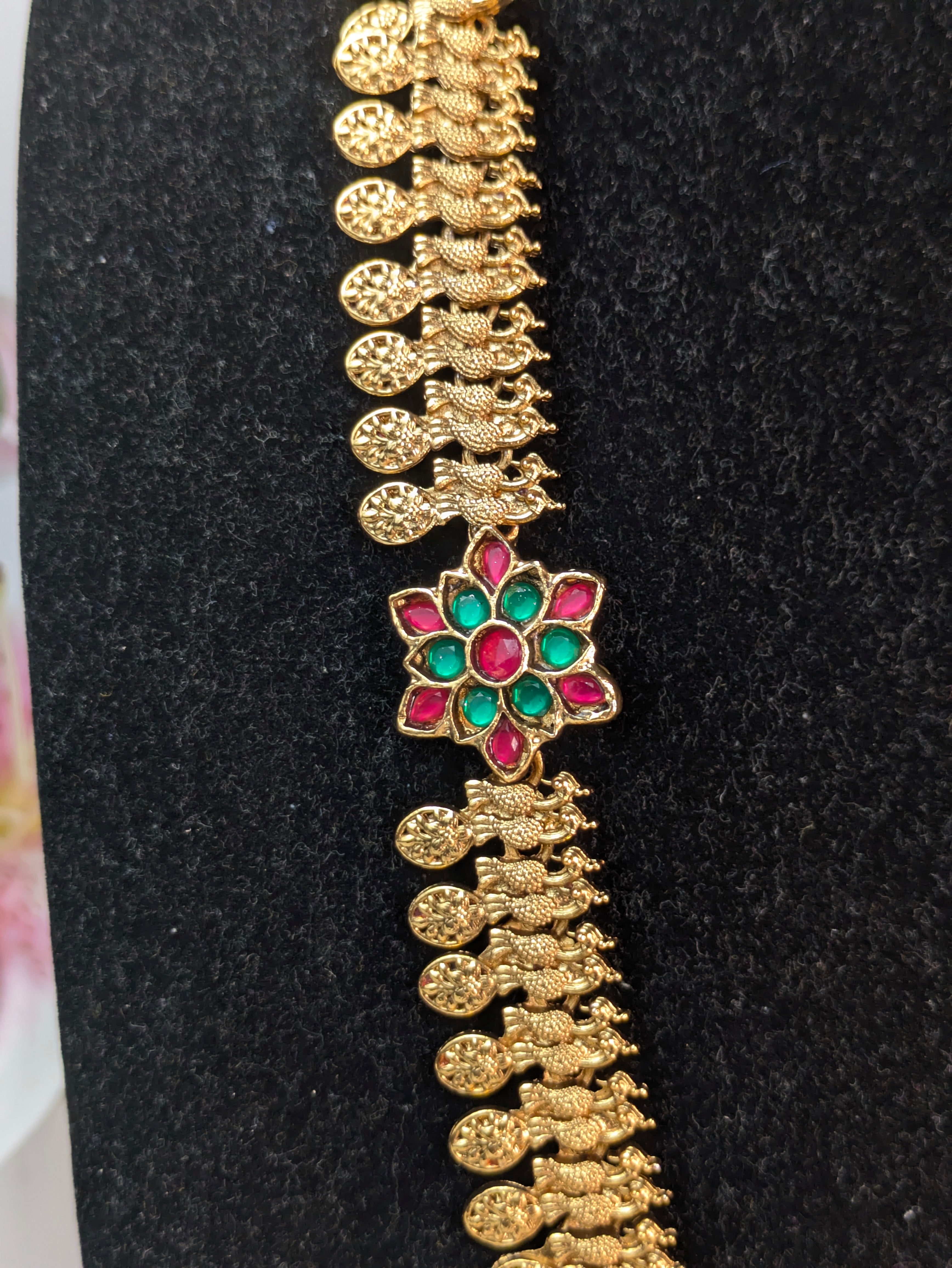 traditional South Indian jewelry set