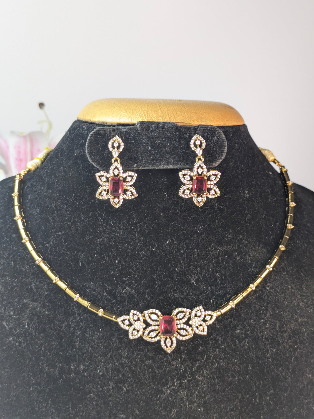 Ruby Floral Hasli