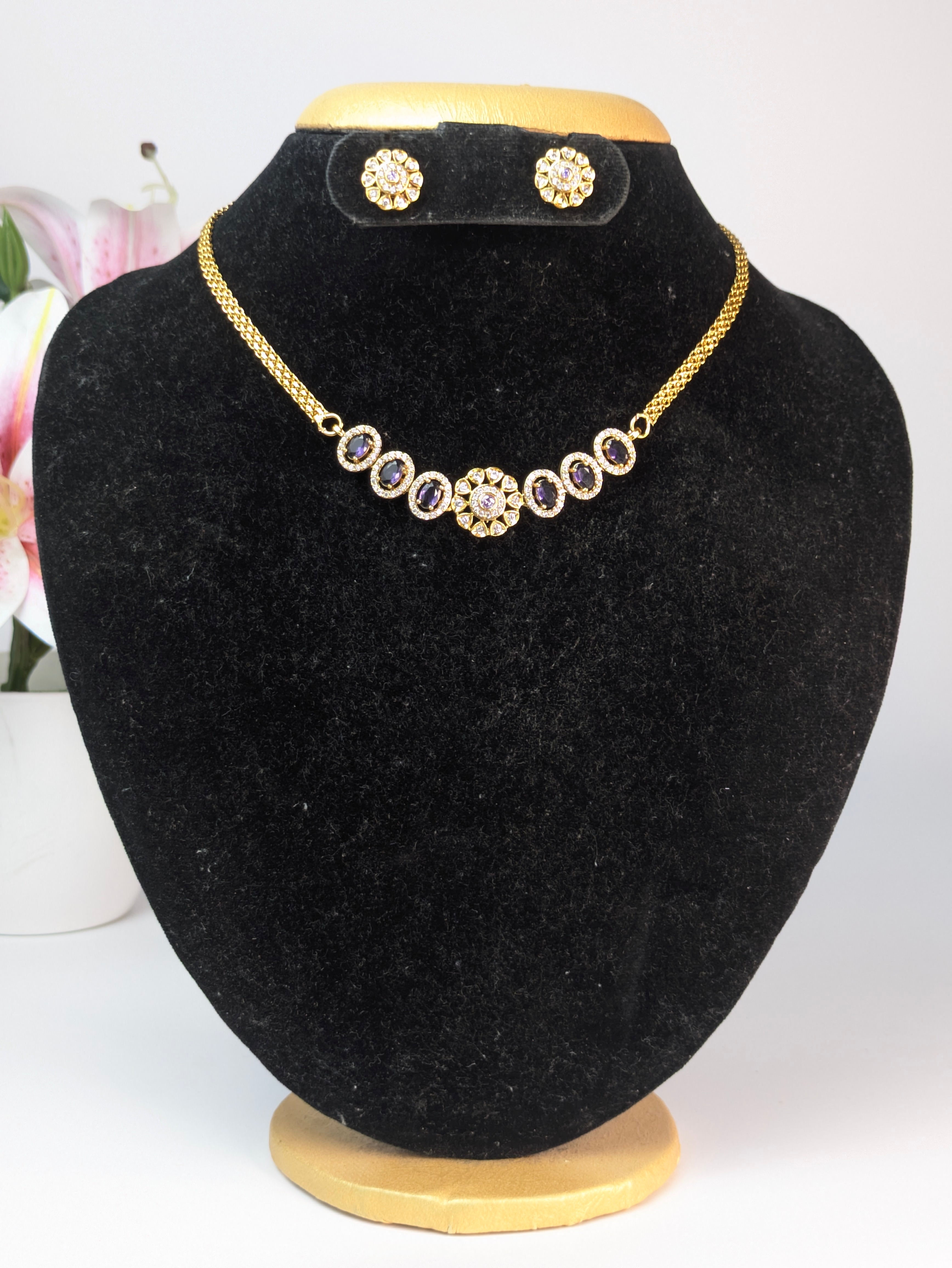 Victorian-Style Choker Set-Violet