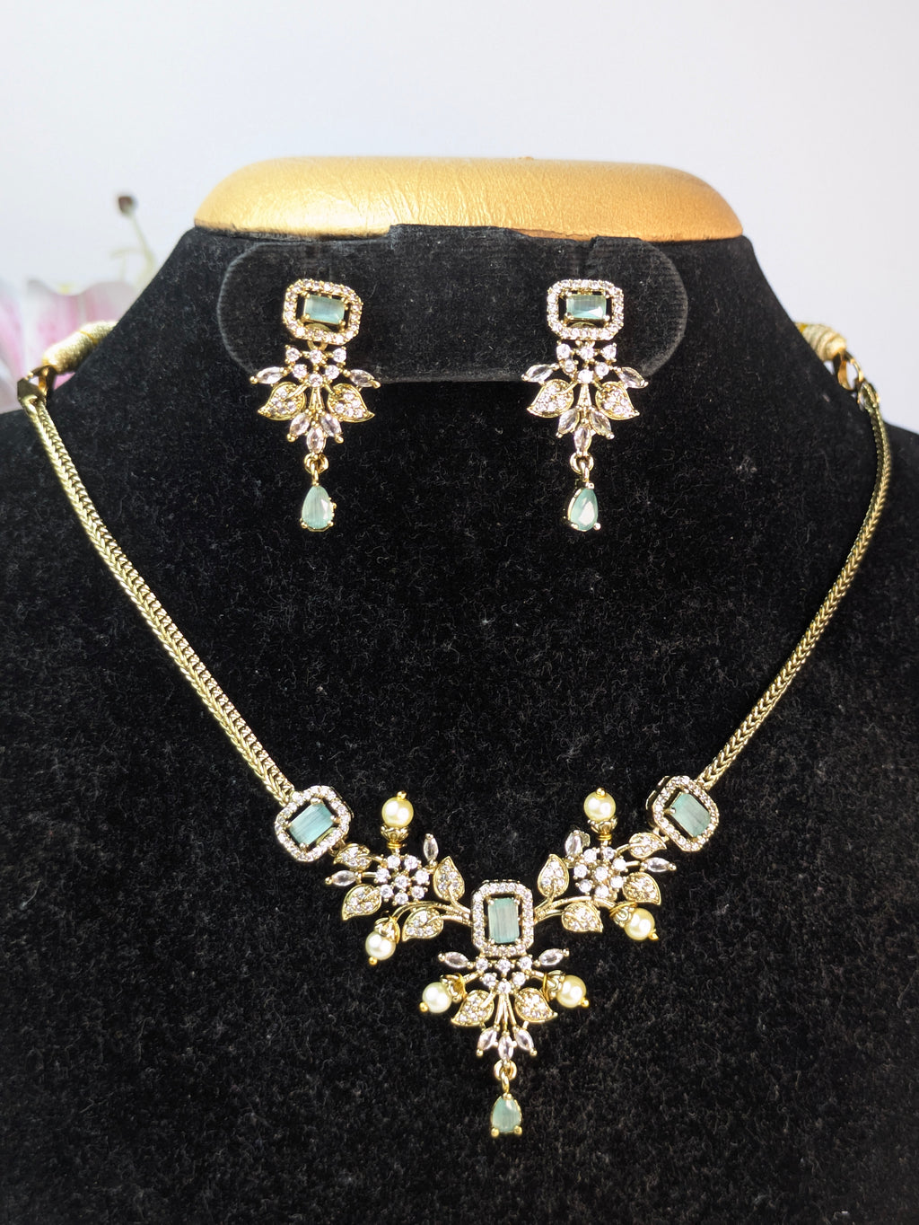 Light Green AD Short Necklace Set