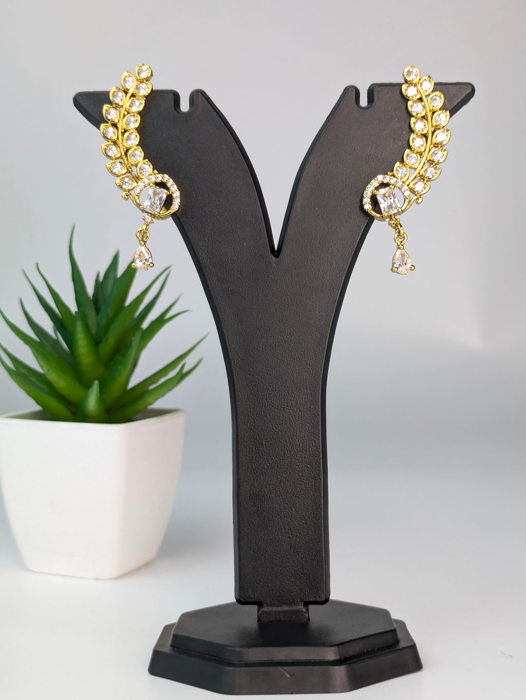 Leaf Stud-Pink