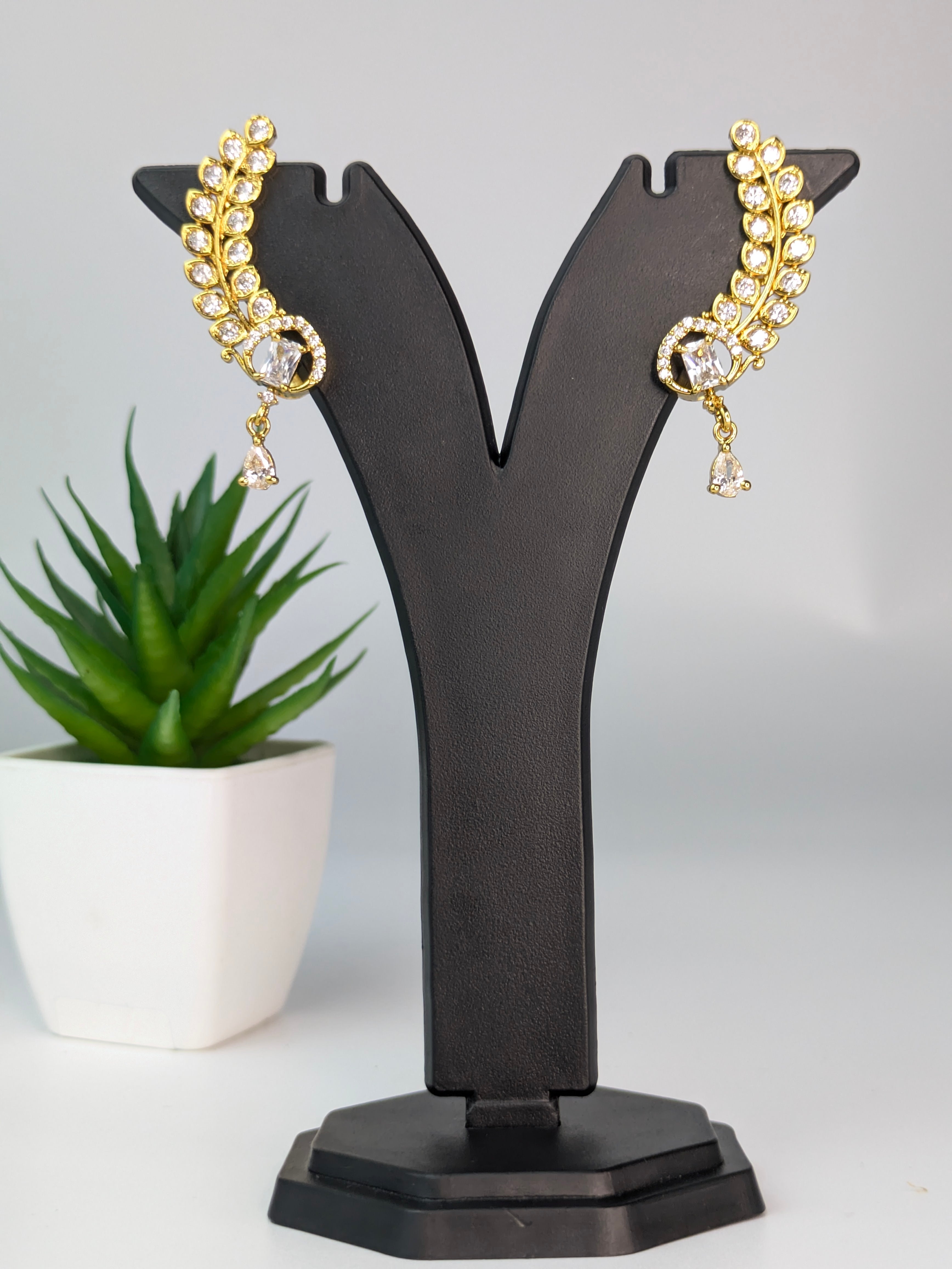 Leaf Stud-Pink