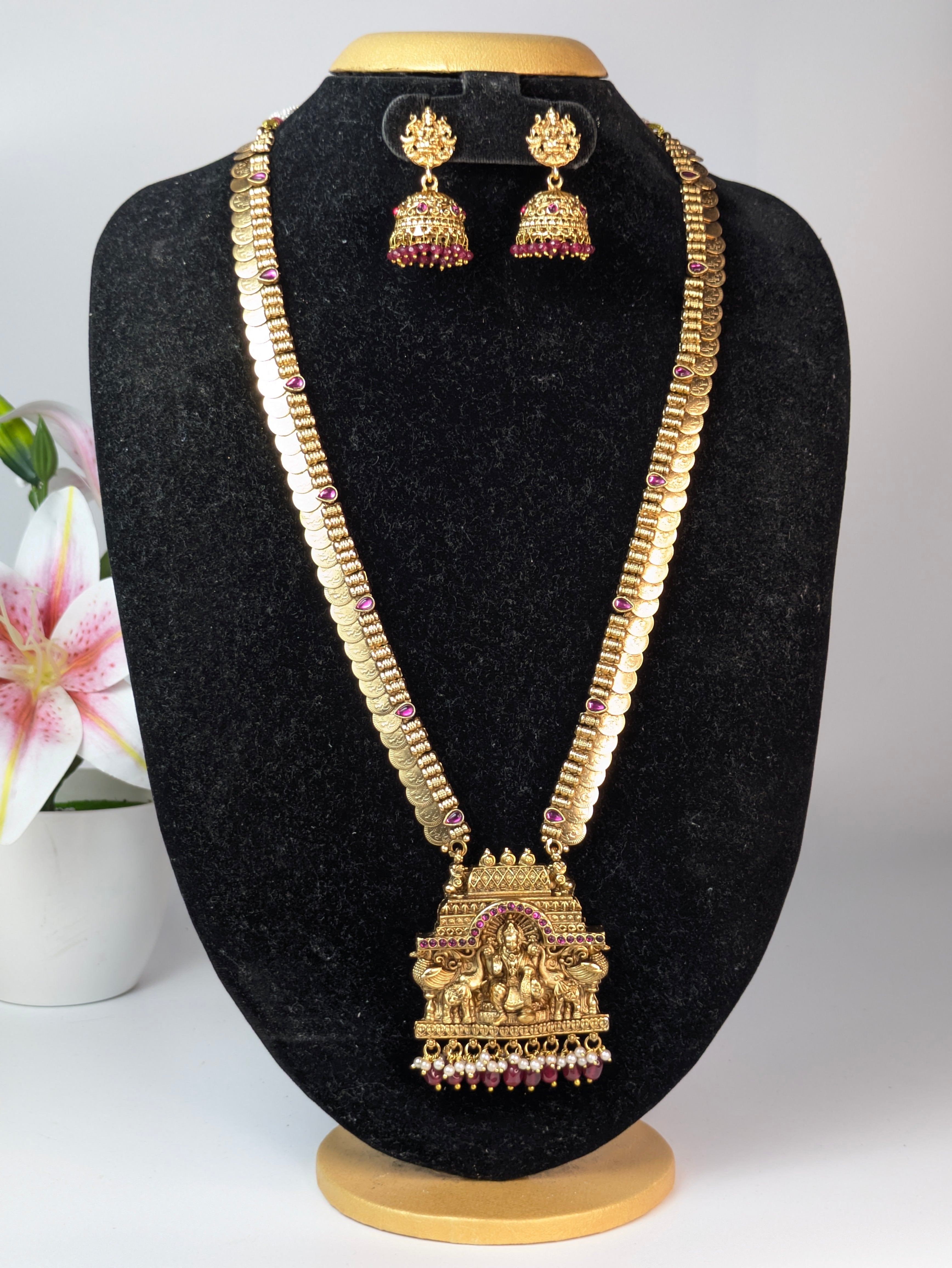 Antique gold-finished temple Haram-Pink