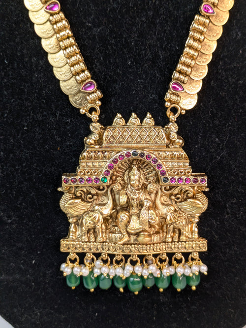 Antique gold-finished temple Haram-Green