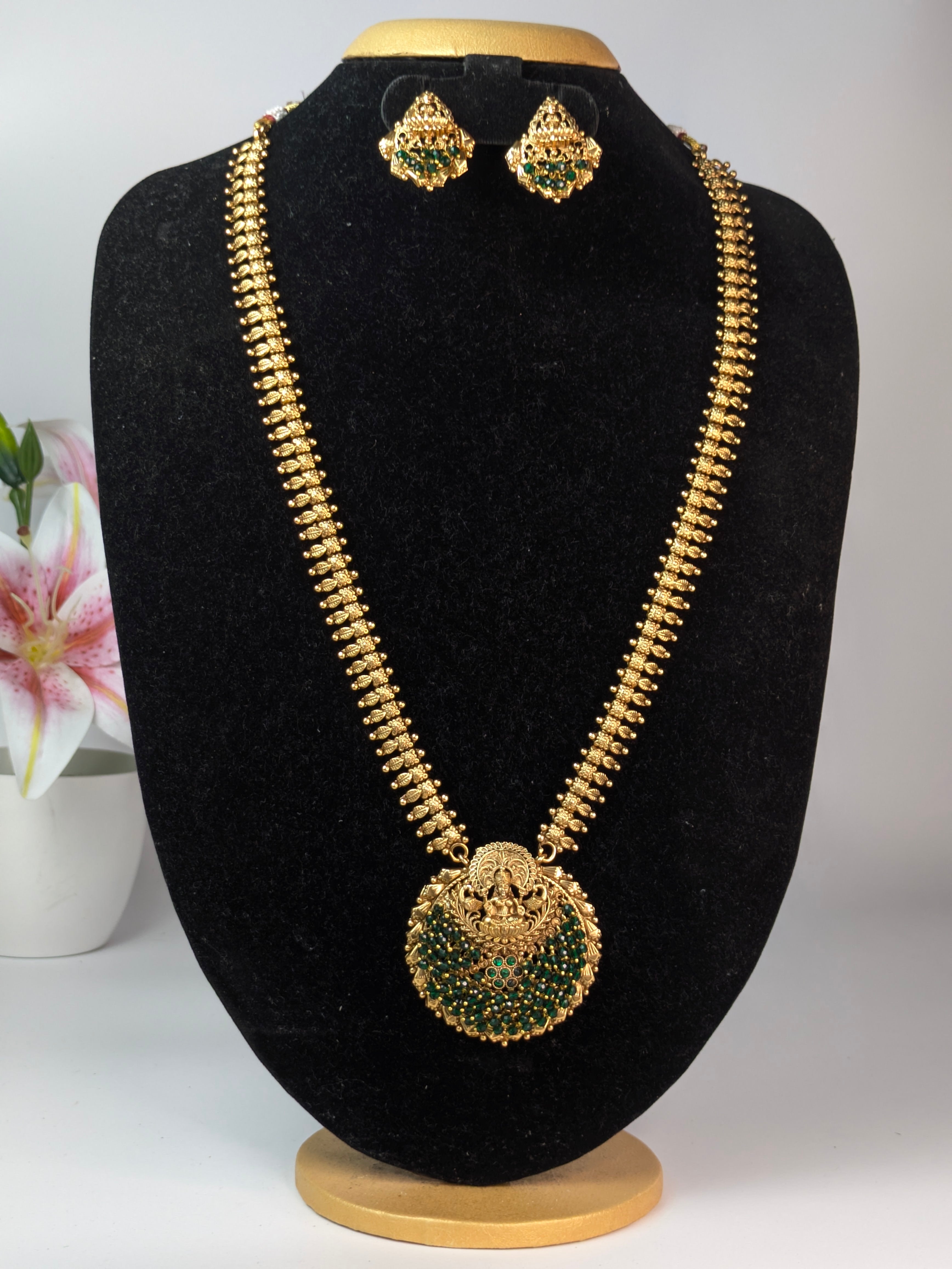 South Indian temple jewelry design