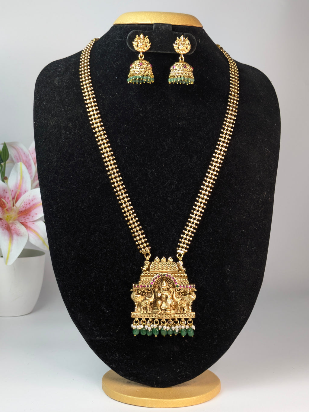 Rectangular temple-style gold plate haram-Green
