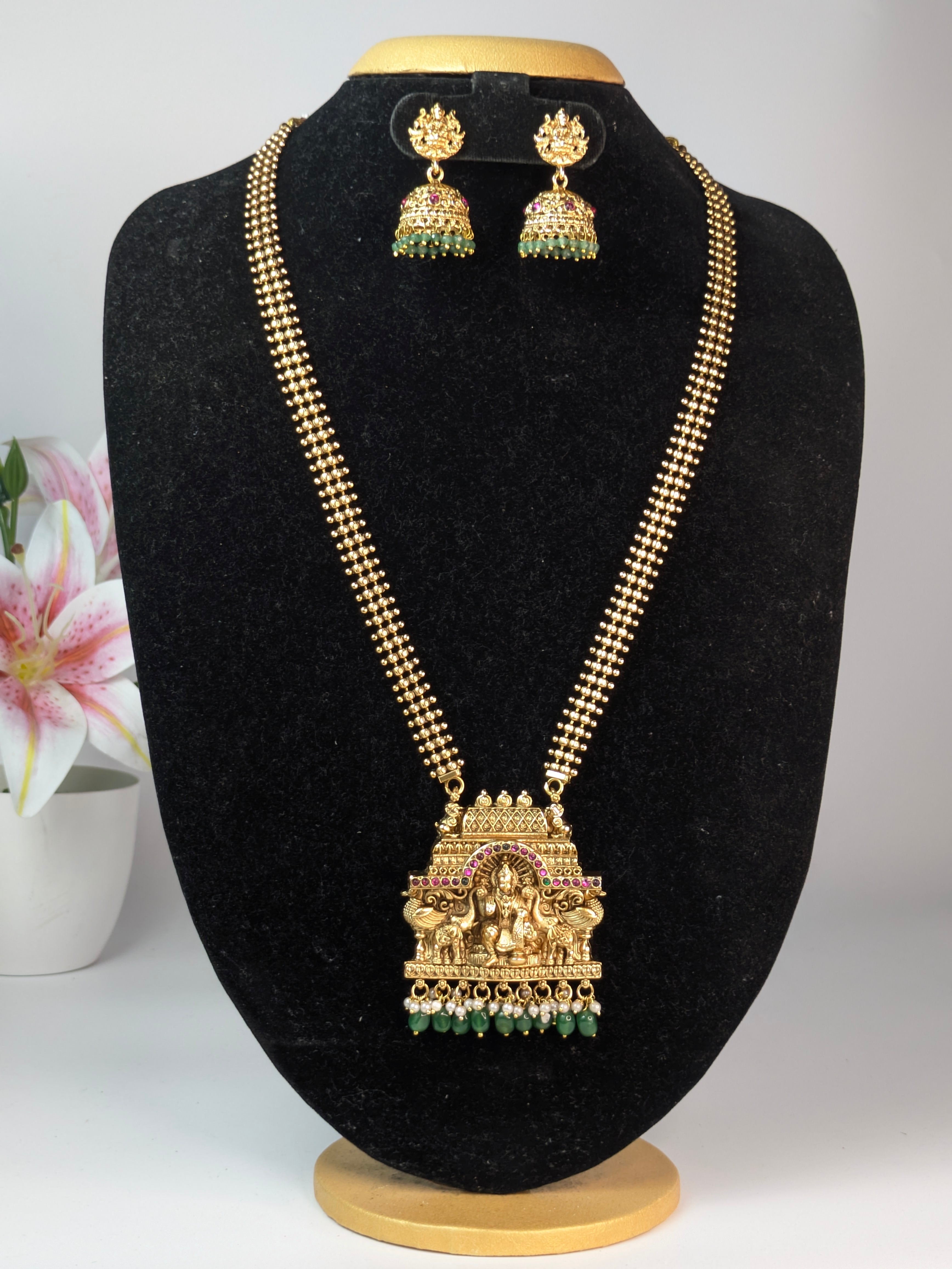 Rectangular temple-style gold plate haram-Green
