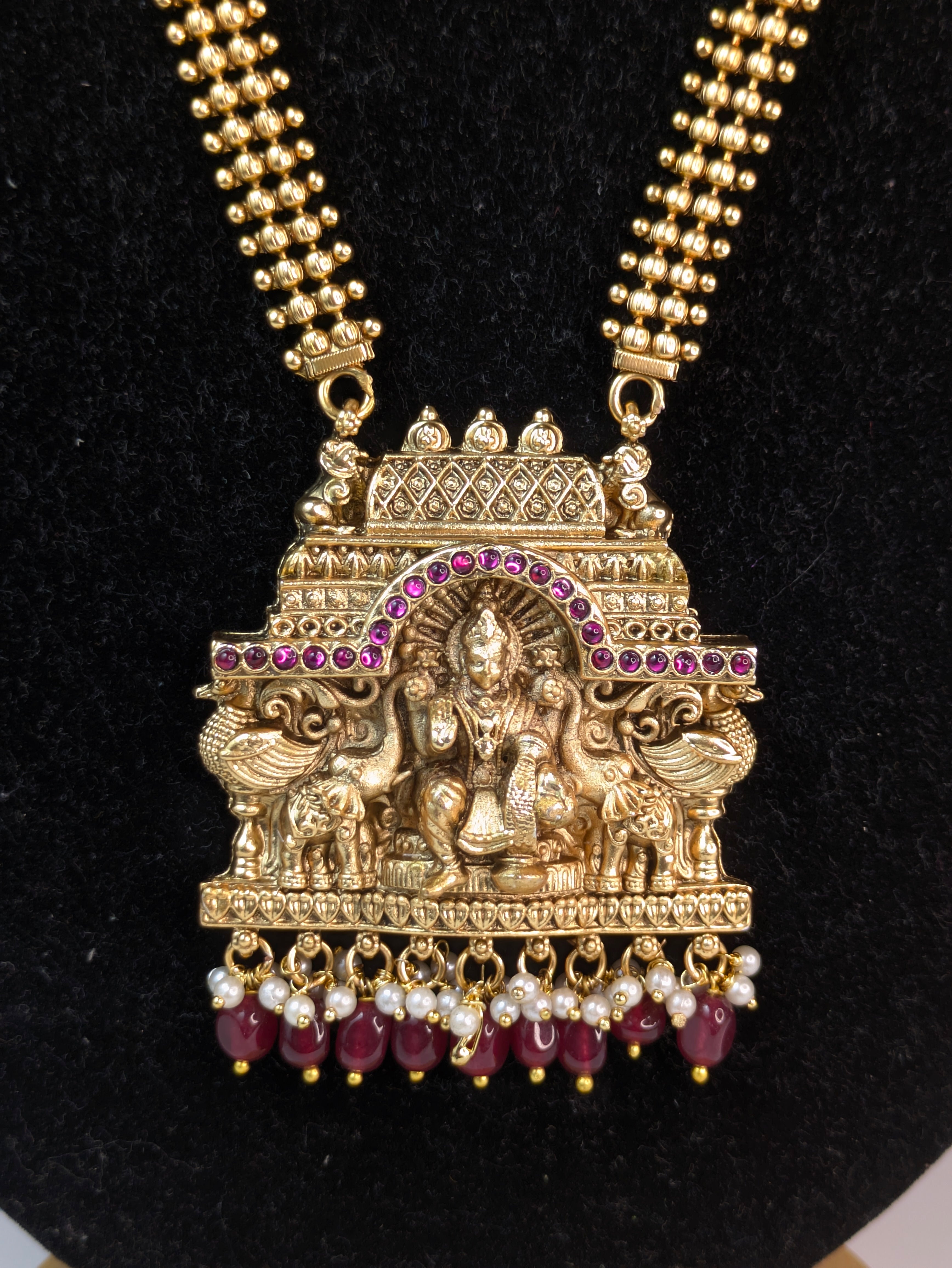 Rectangular temple-style gold plate haram-pink