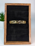 Cut-out bangle bracelet / Kada