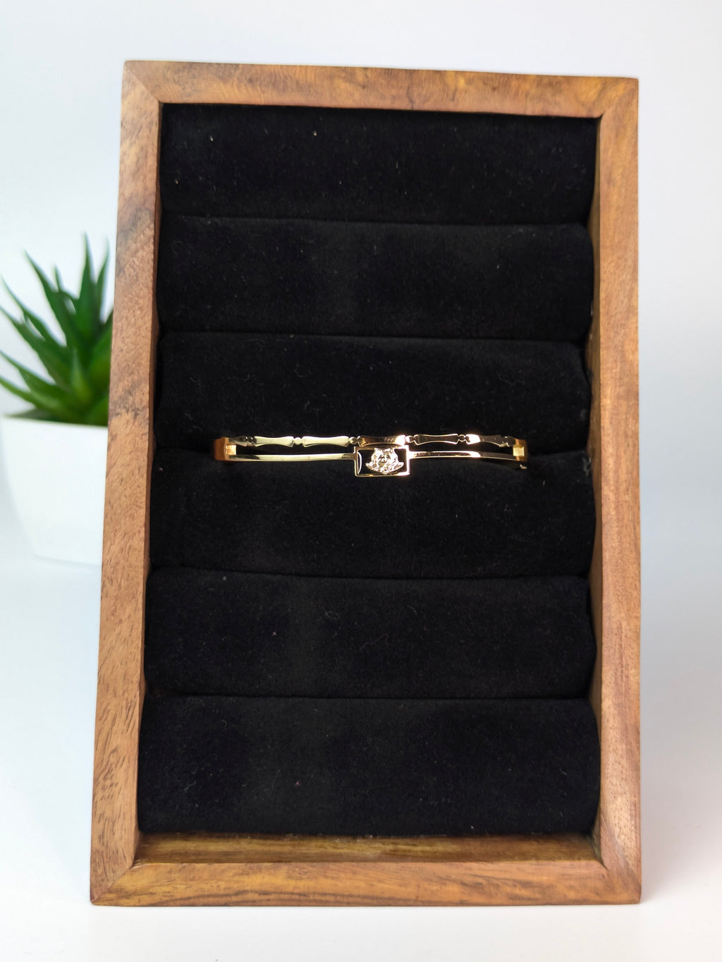 Slim cuff bracelet / Kada