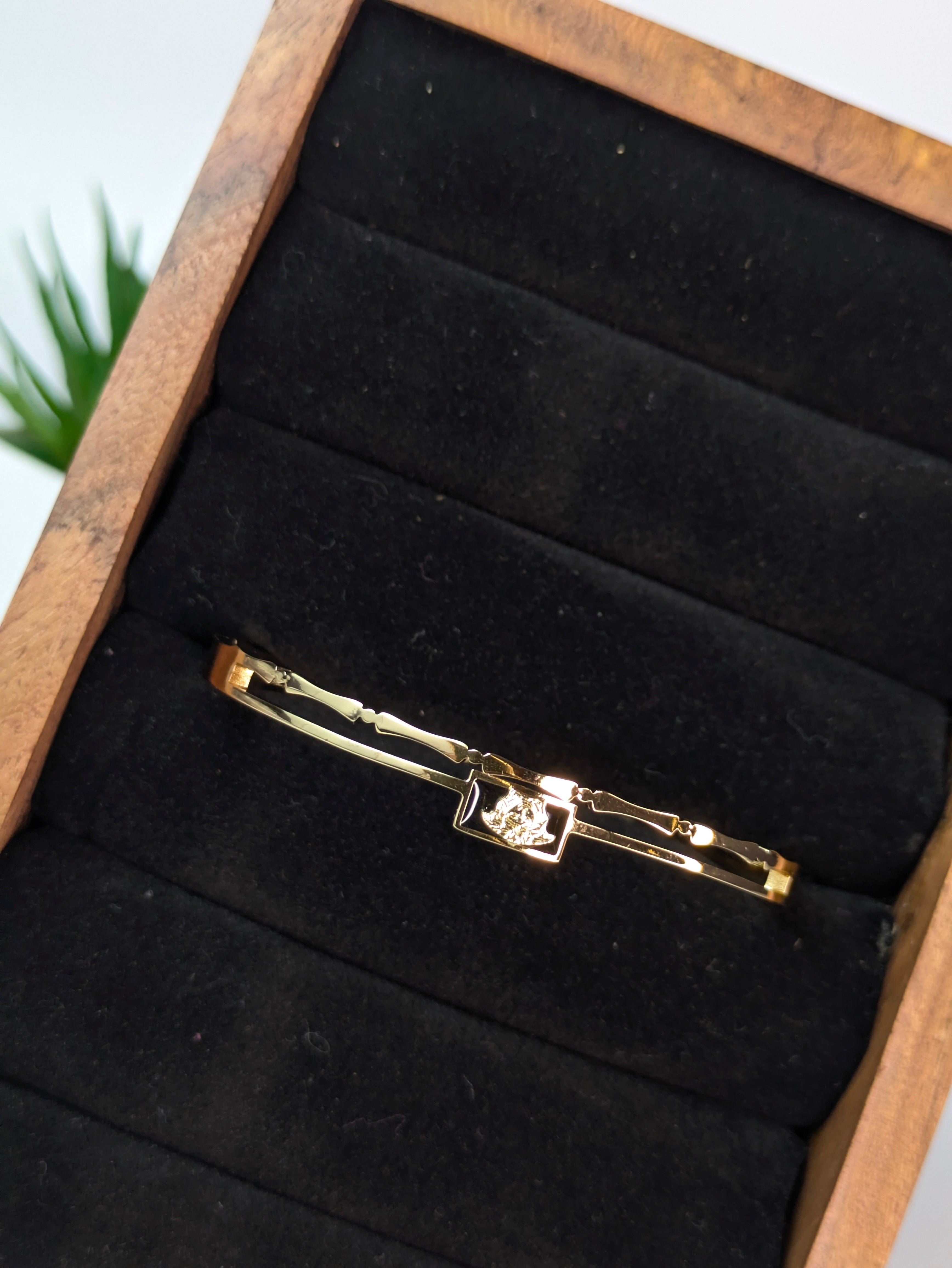 Slim cuff bracelet / Kada