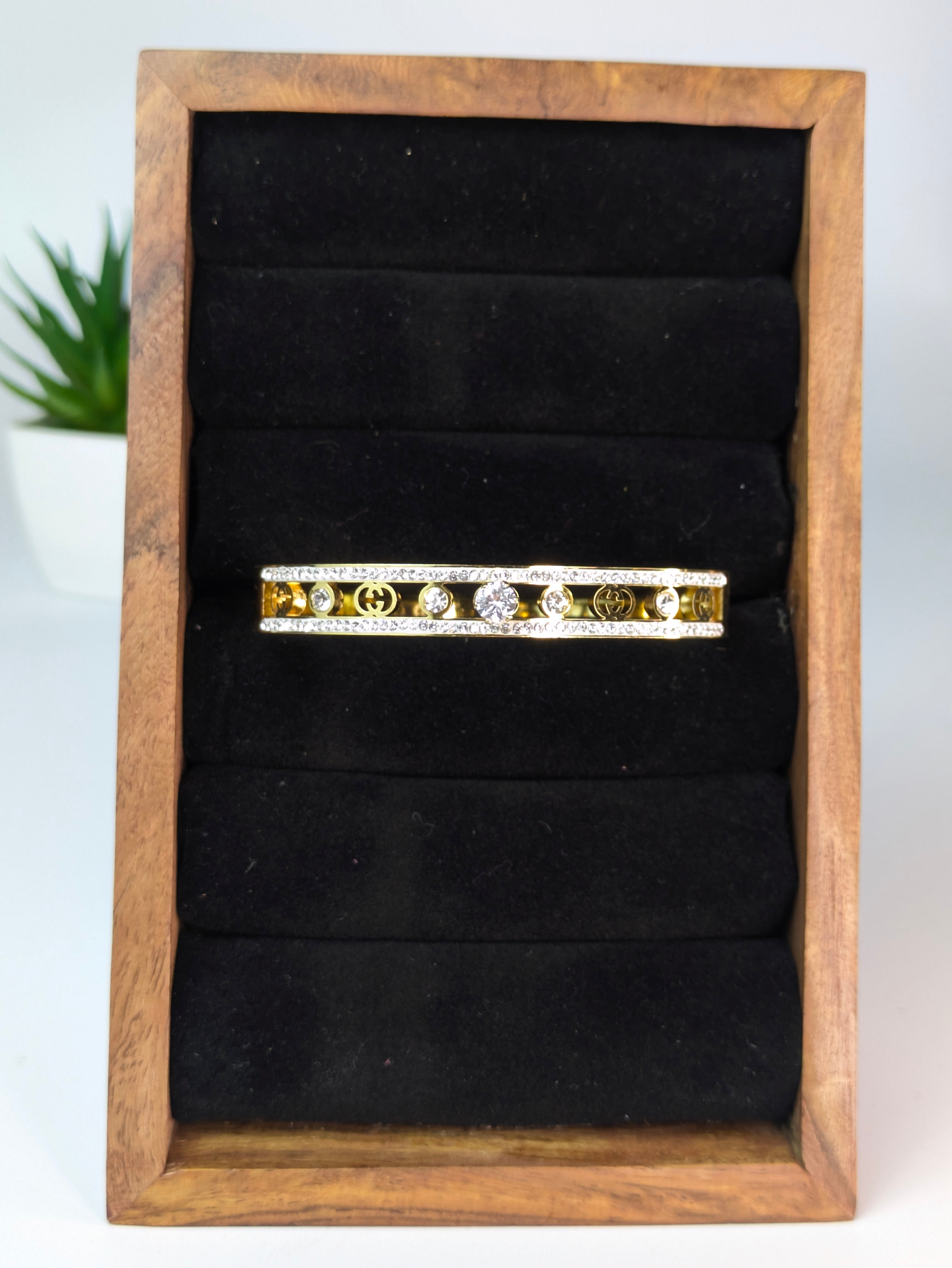 Luxury-inspired designer bangle