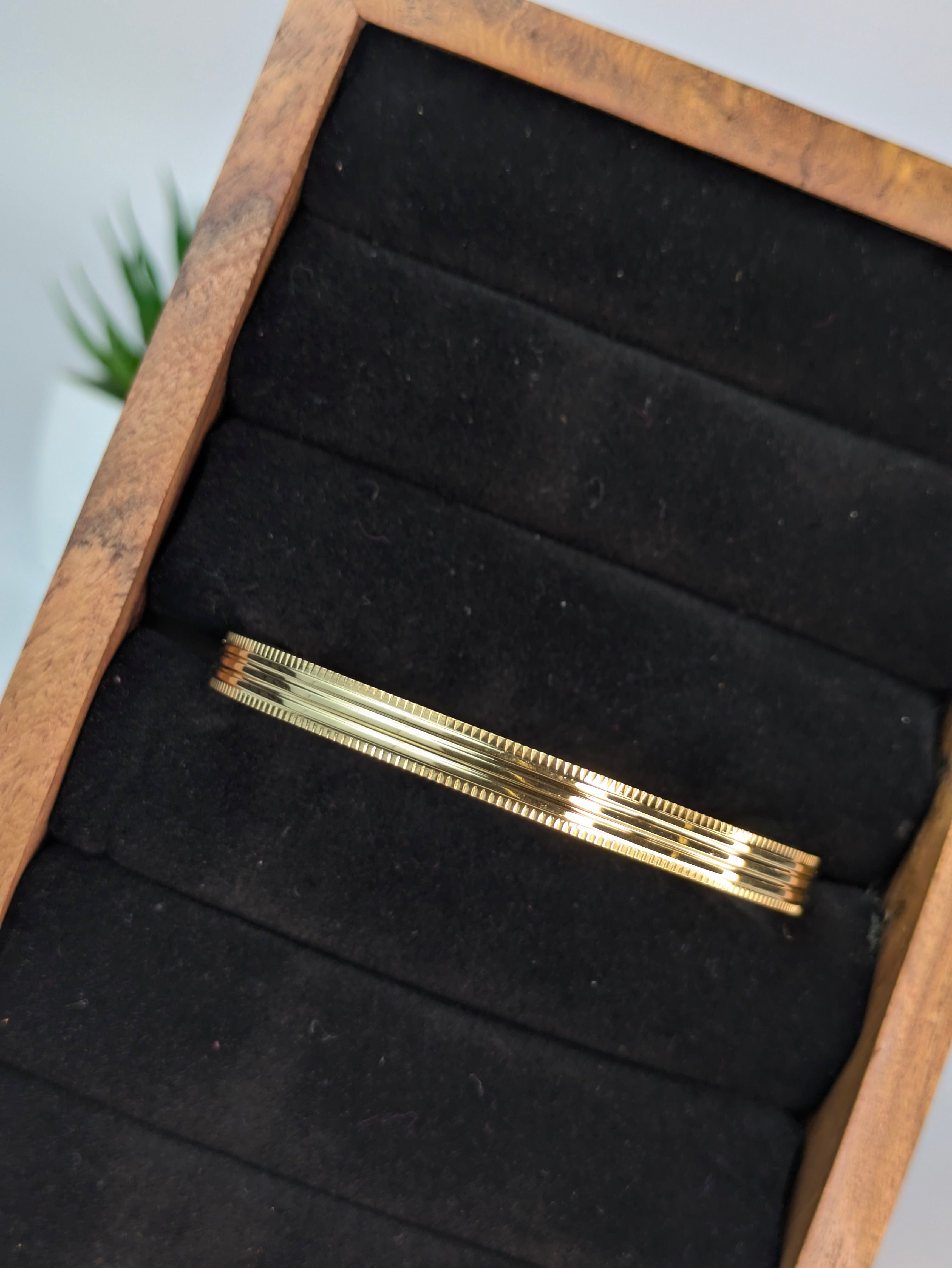 Rigid multi-rail cuff bracelet / Kada