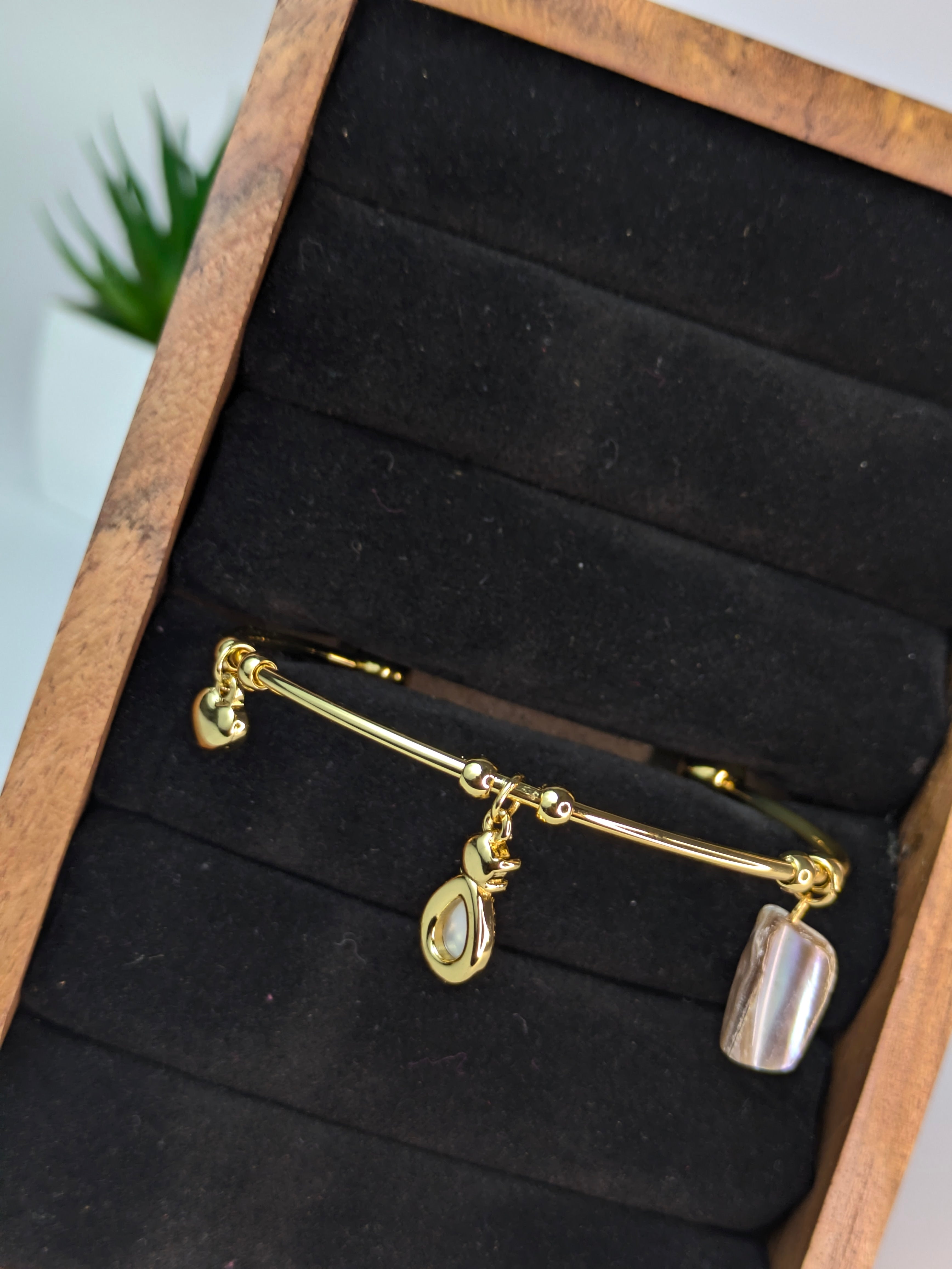 Hanging Bangle