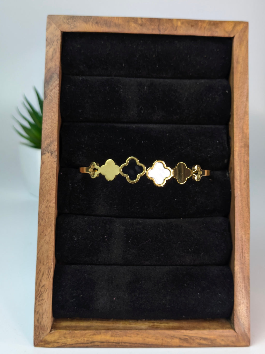 Stars Bangle