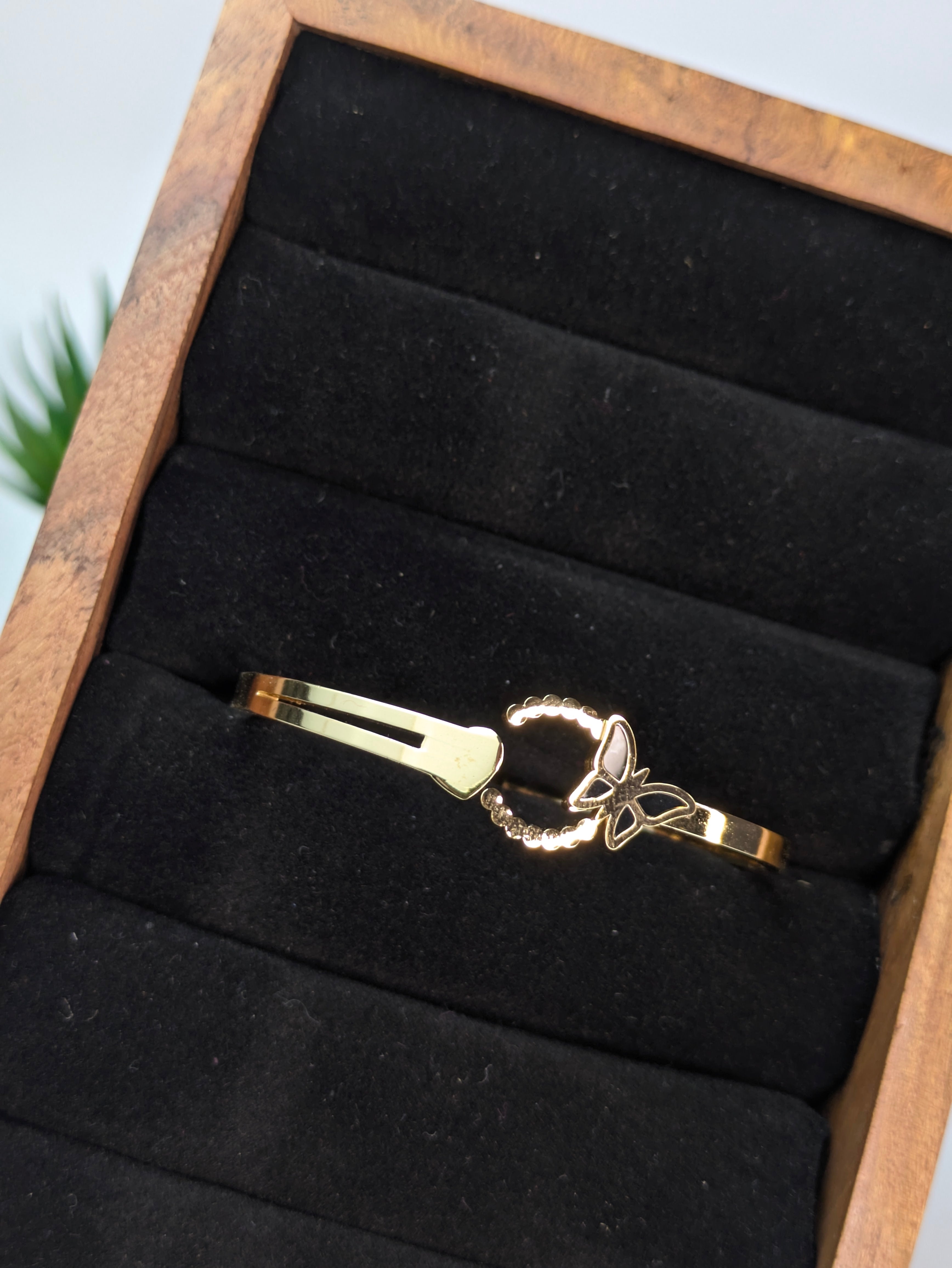 Single Butterfly Bangle-Thin Wrist Size