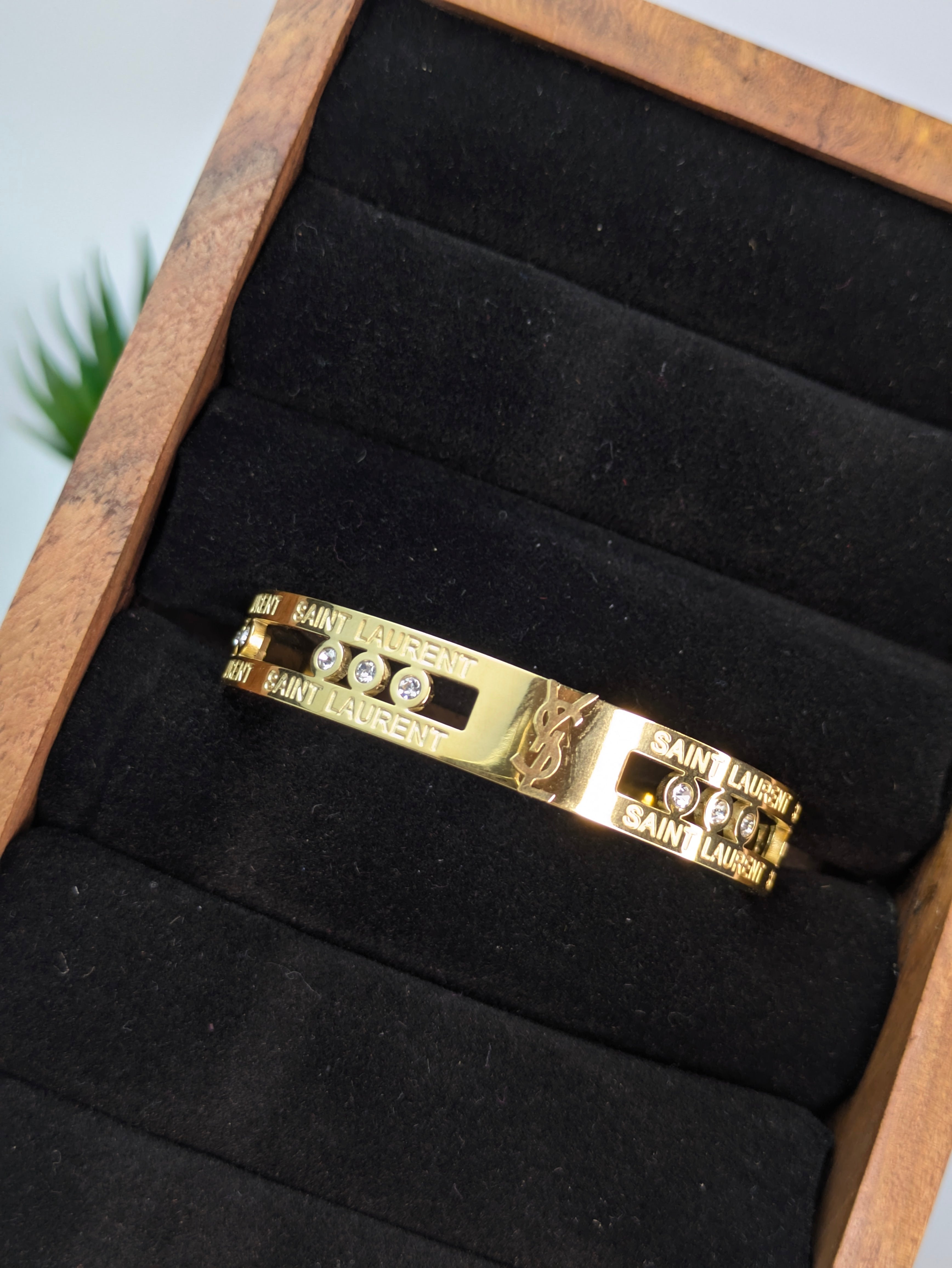 Doller Open Bangle