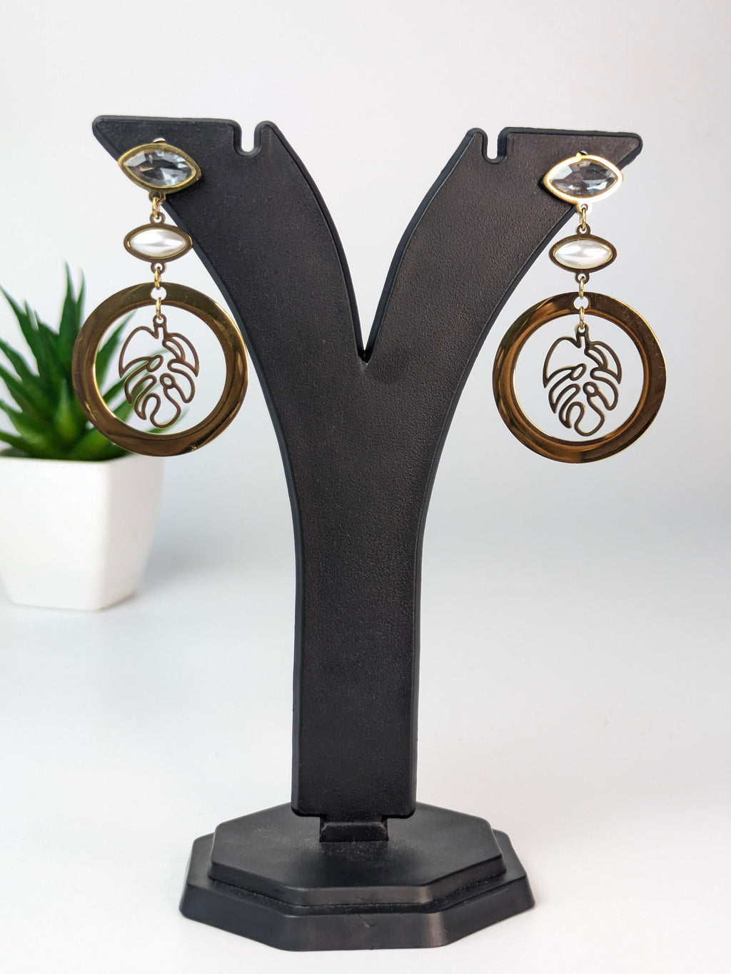 Natural leaf drop earrings