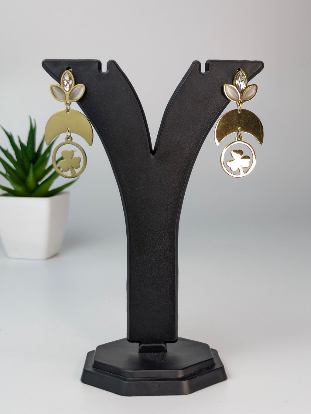 Half moon earring