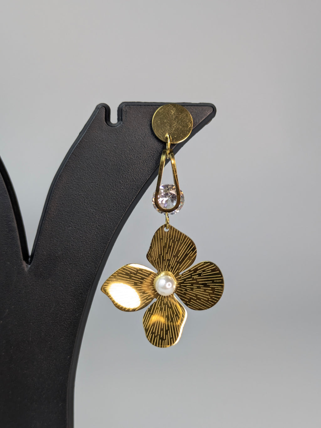 Botanical aesthetic earring