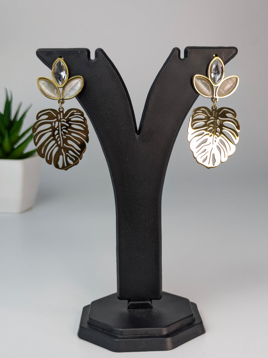 Tropical botanical aesthetic earring