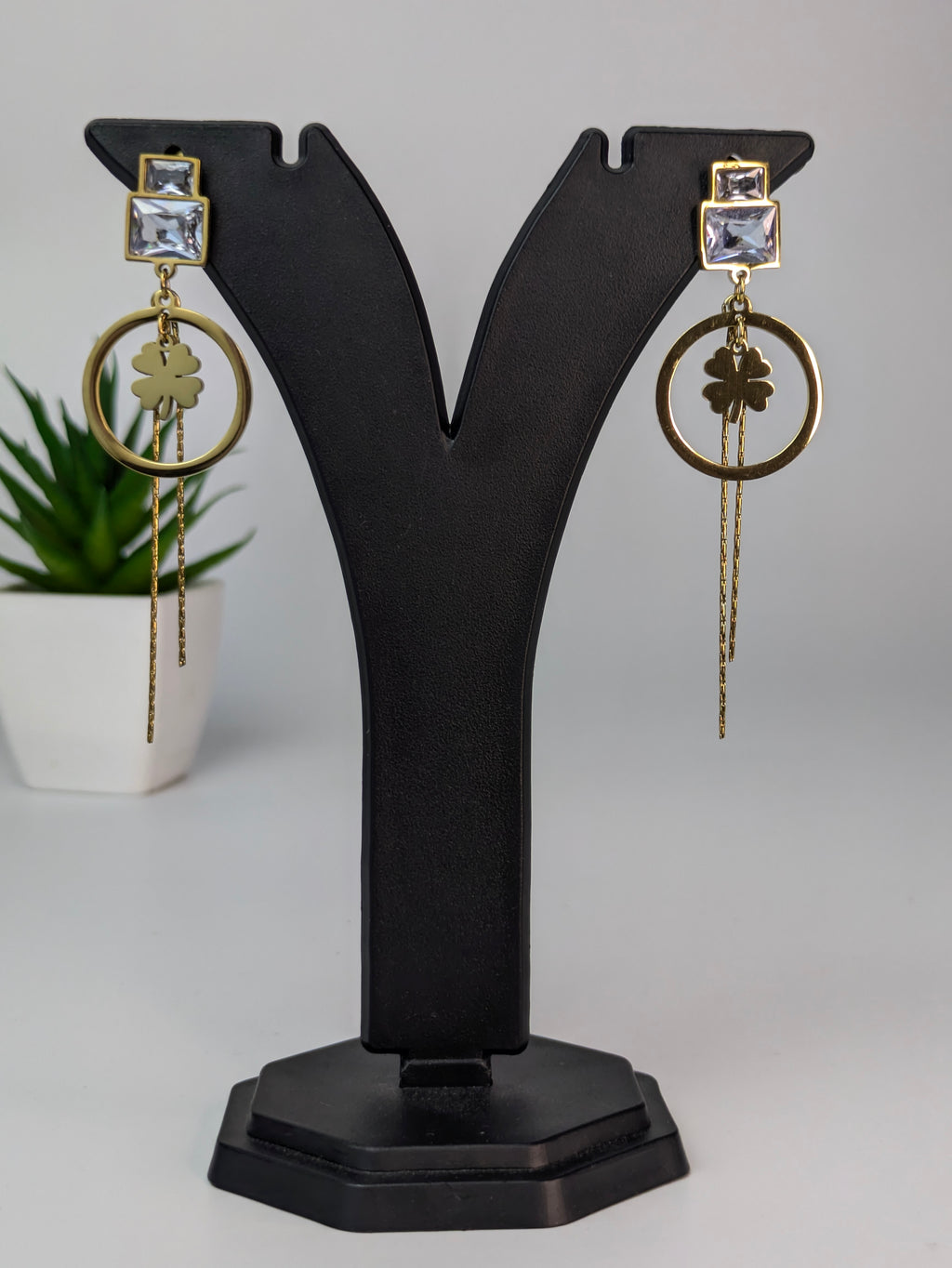 Circle earring