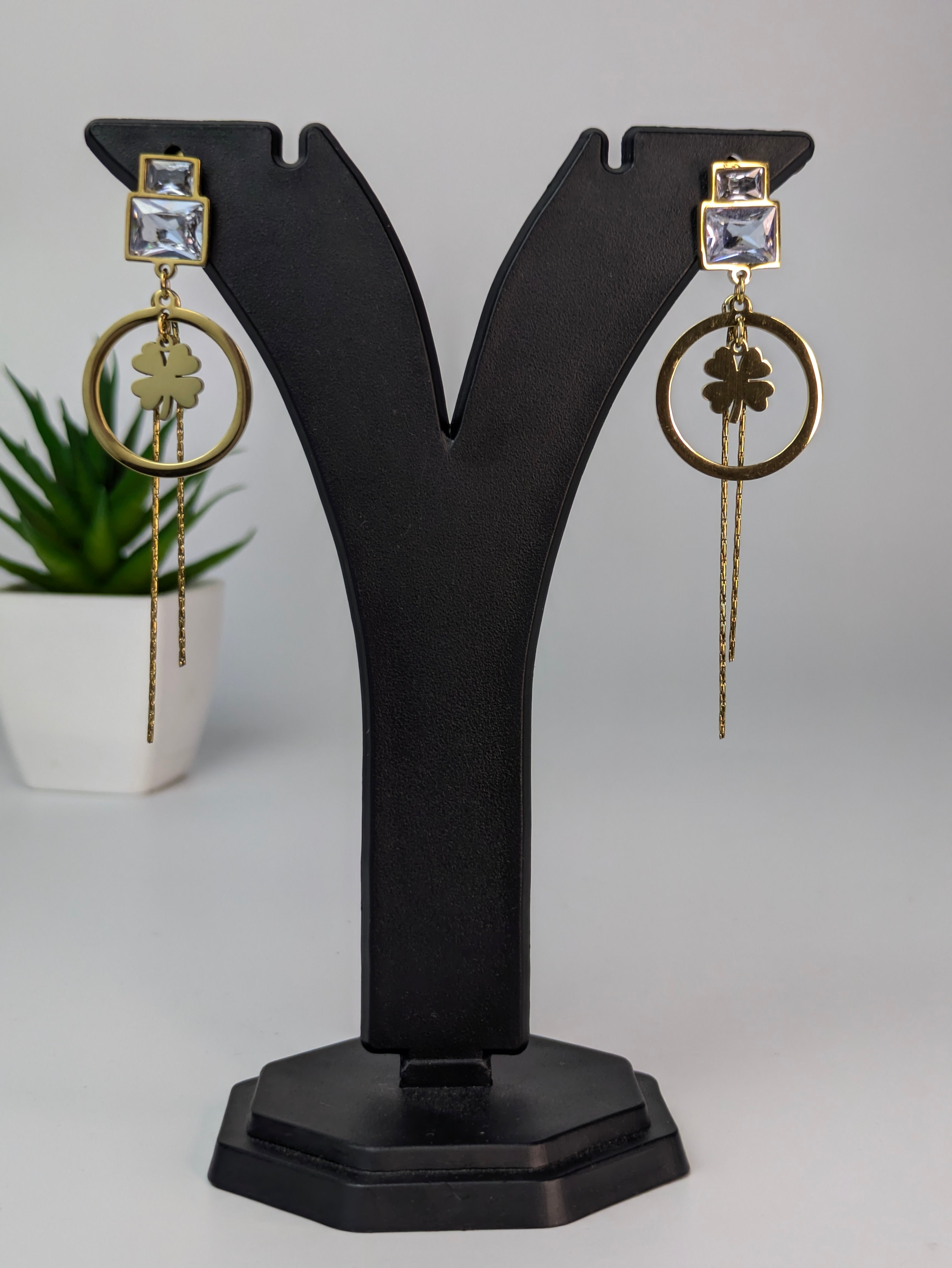 Circle earring