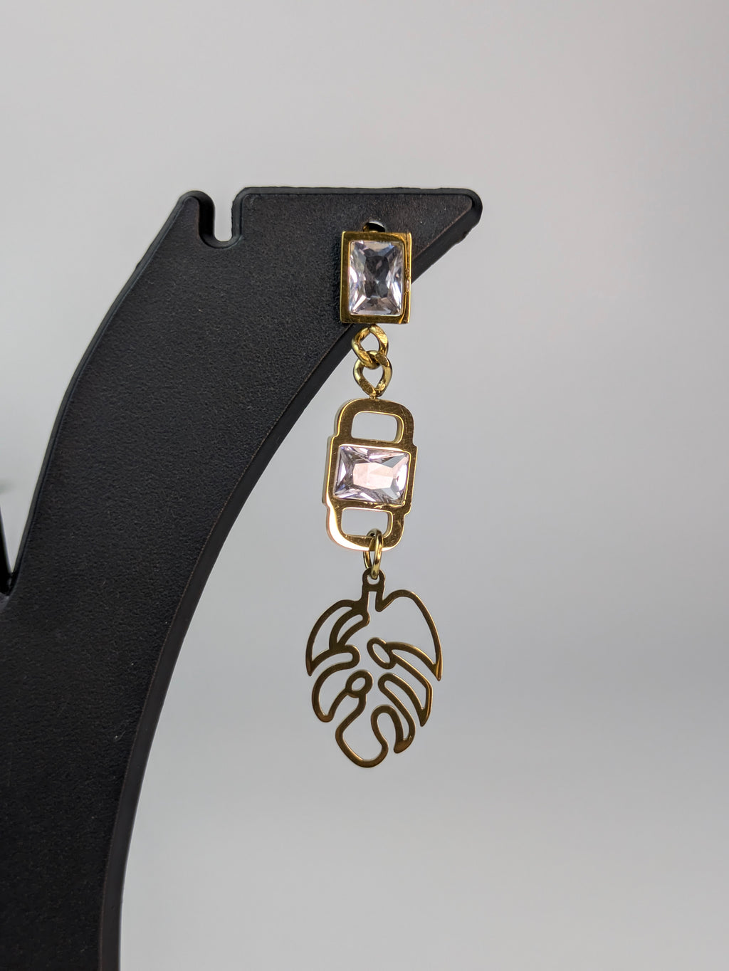 Diamond leaf earring
