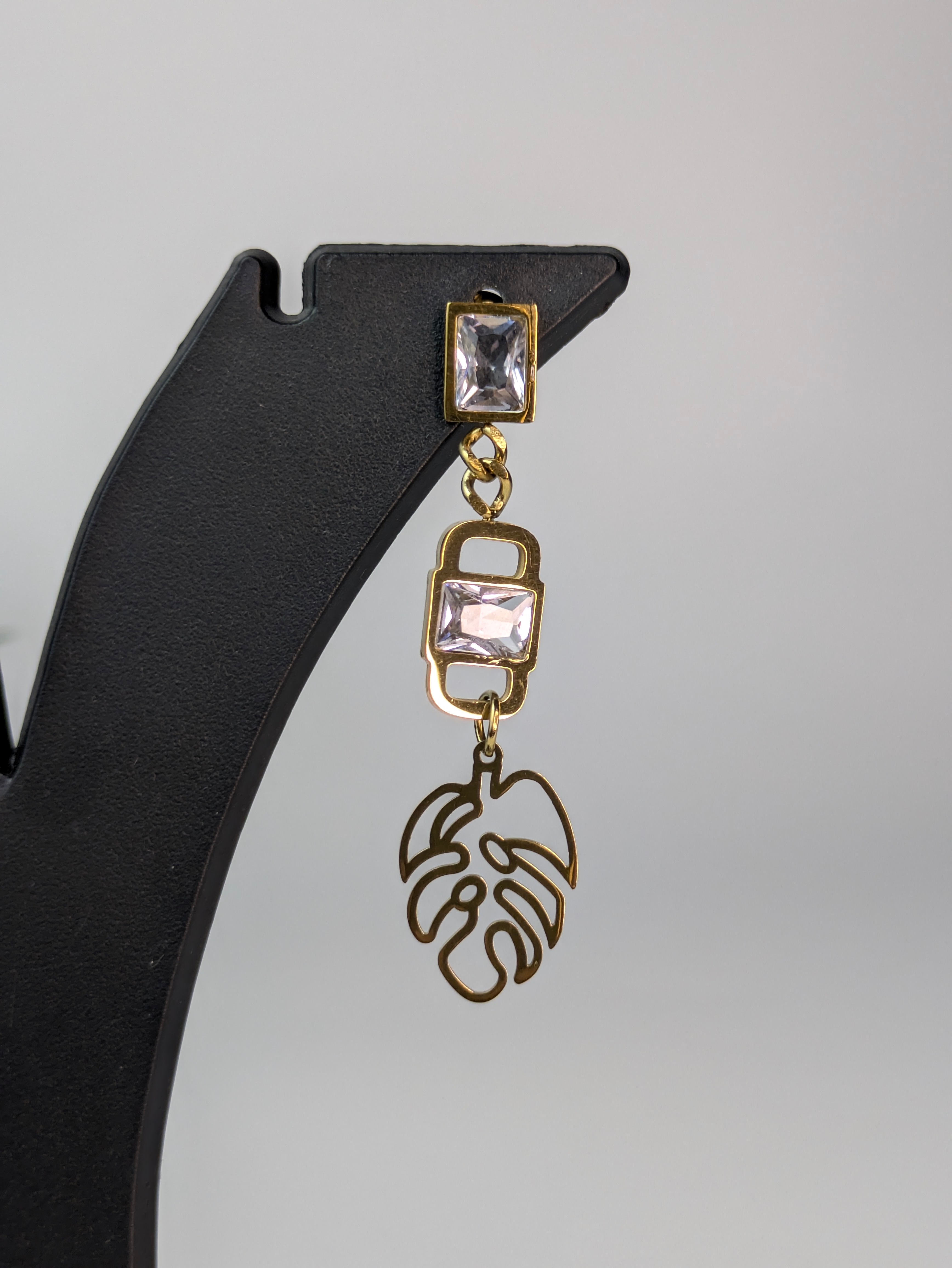 Diamond leaf earring