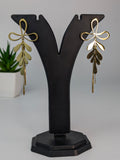 Botanical theme earring