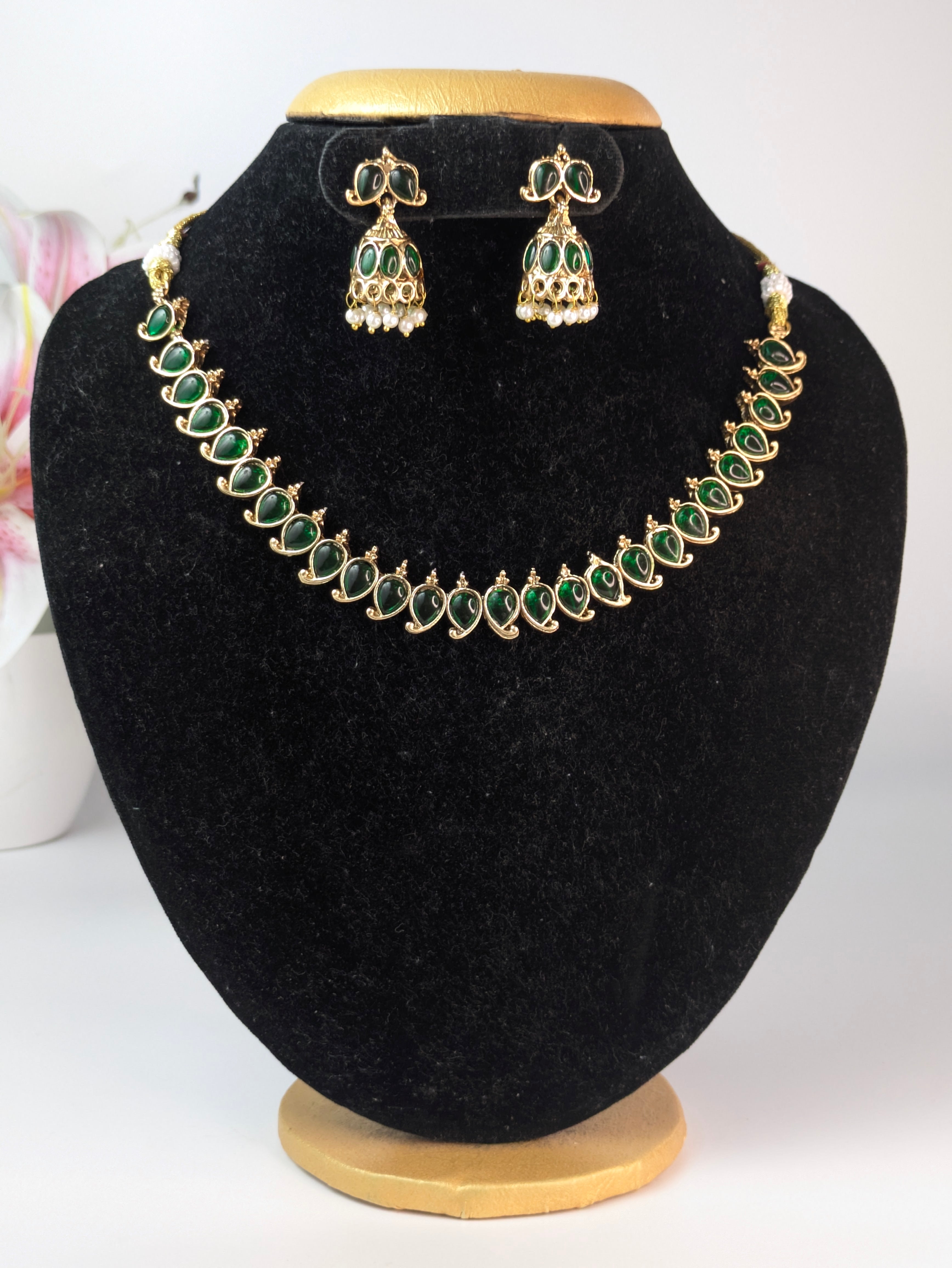 Kemp Stone Mango Necklace-Green