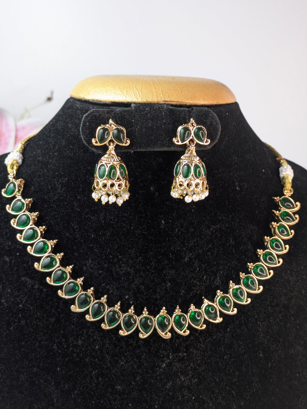 Kemp Stone Mango Necklace-Green