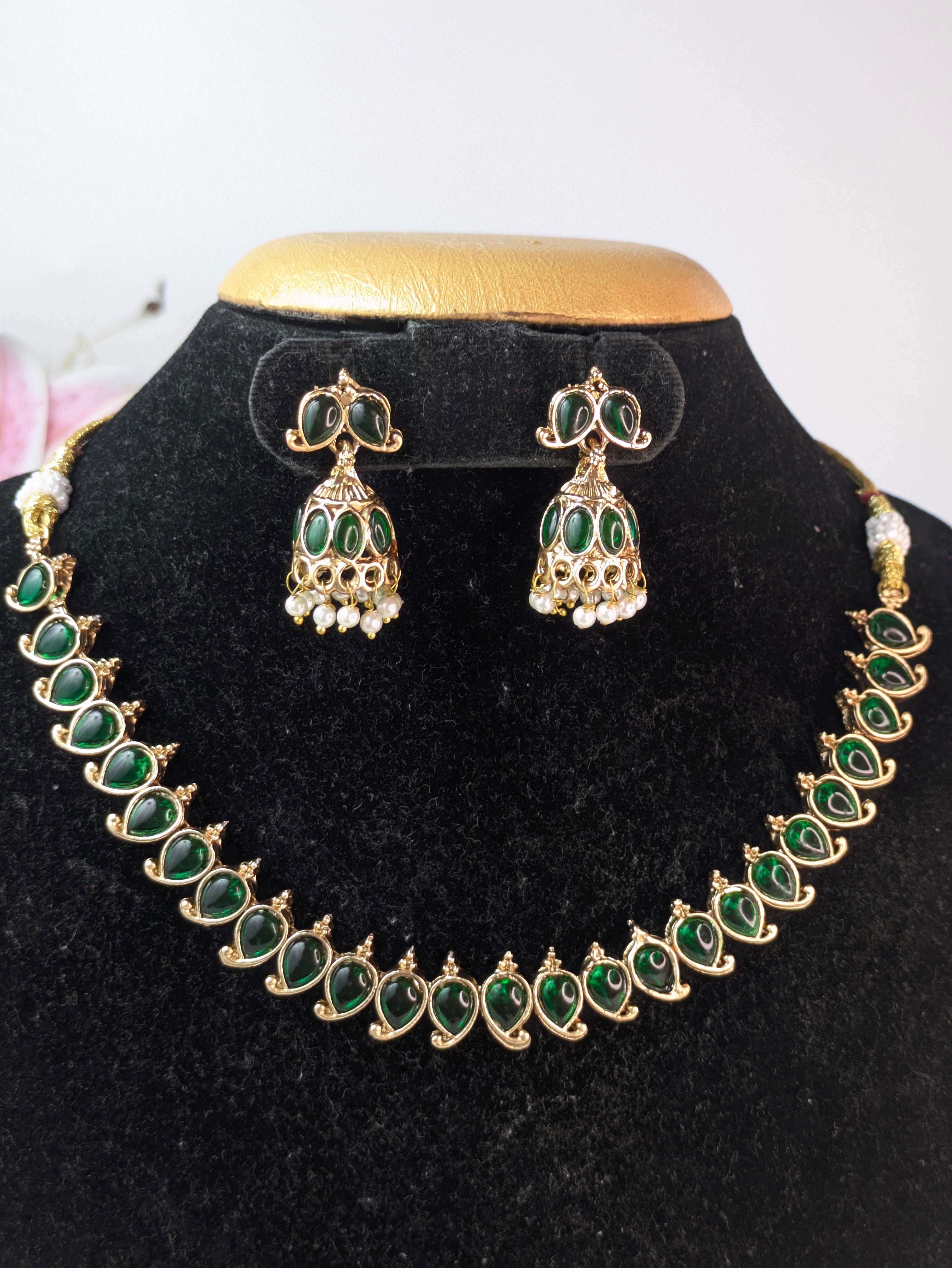 Kemp Stone Mango Necklace-Green